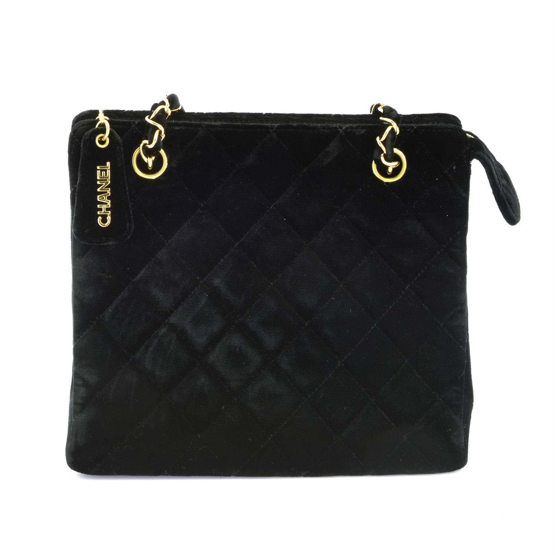 CHANEL - a circa 1997 velvet shoulder bag.