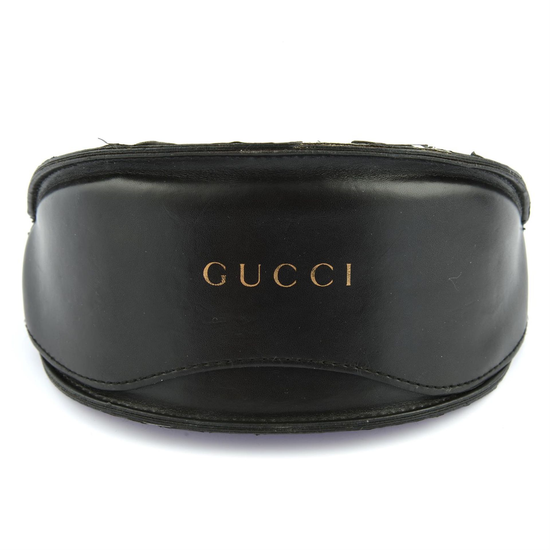 GUCCI - a pair of sunglasses. - Image 3 of 3