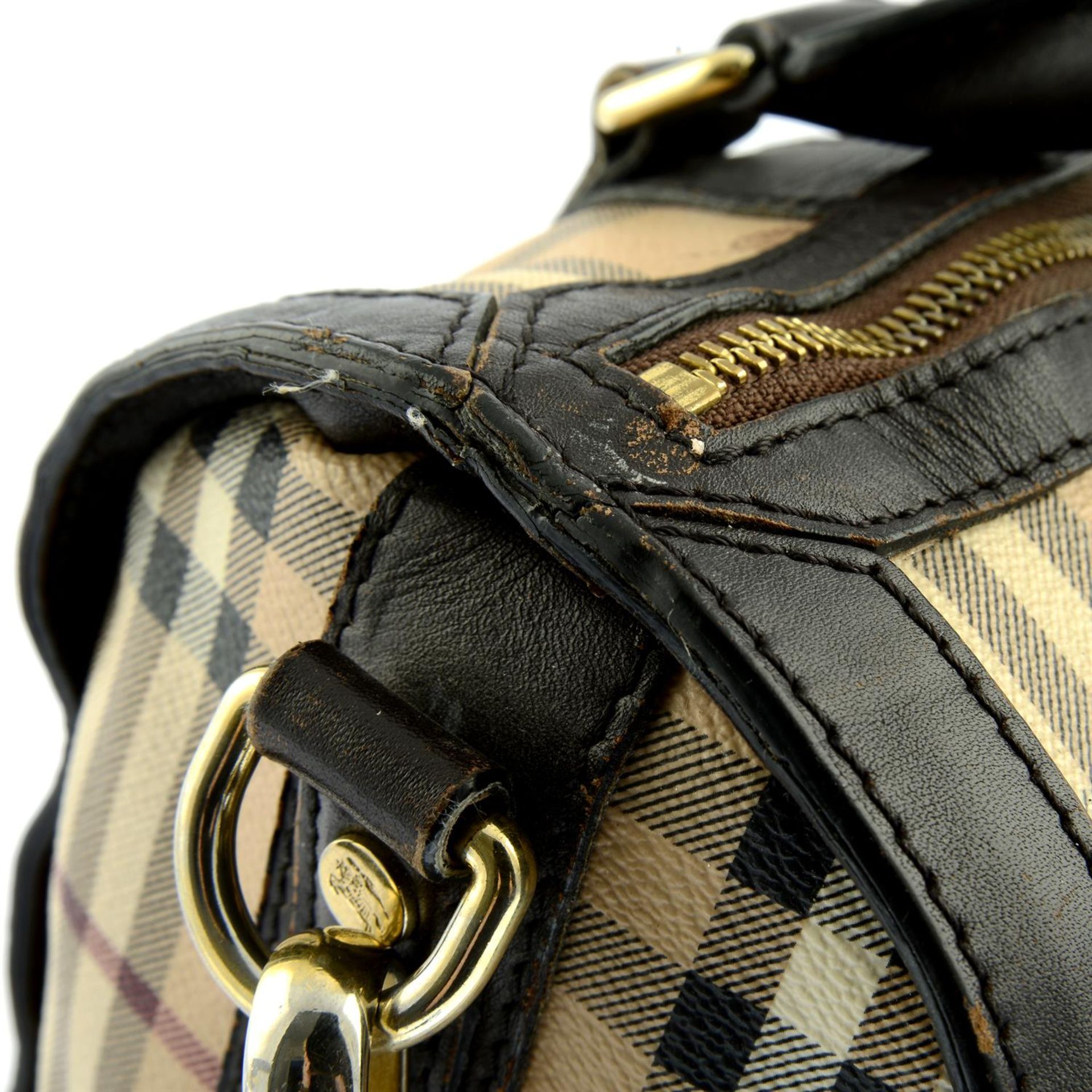 BURBERRY - a Haymarket check bowling bag. - Bild 10 aus 10