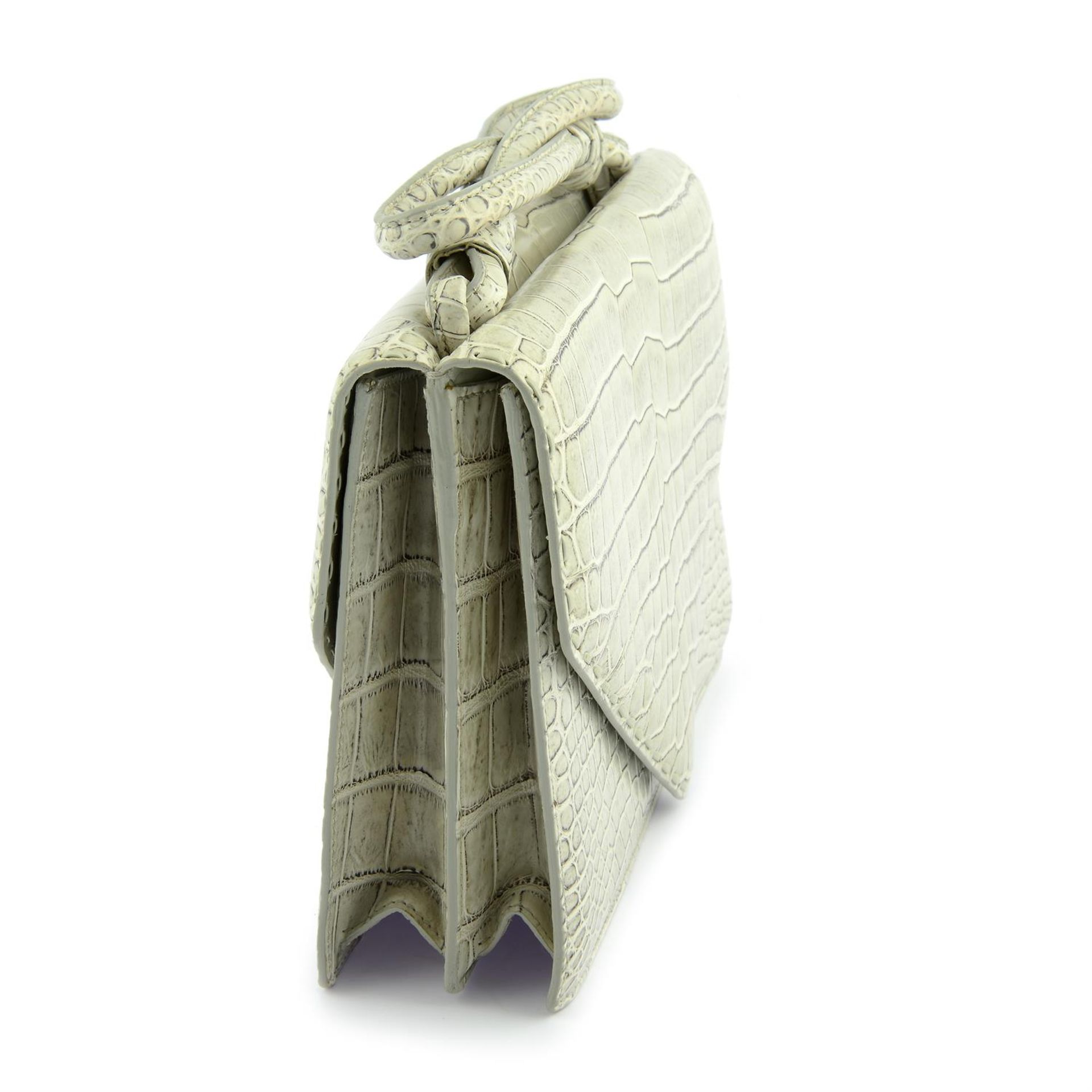 BOTTEGA VENETA - a small light beige Chene Crocodile leather Piano handbag. - Bild 3 aus 4