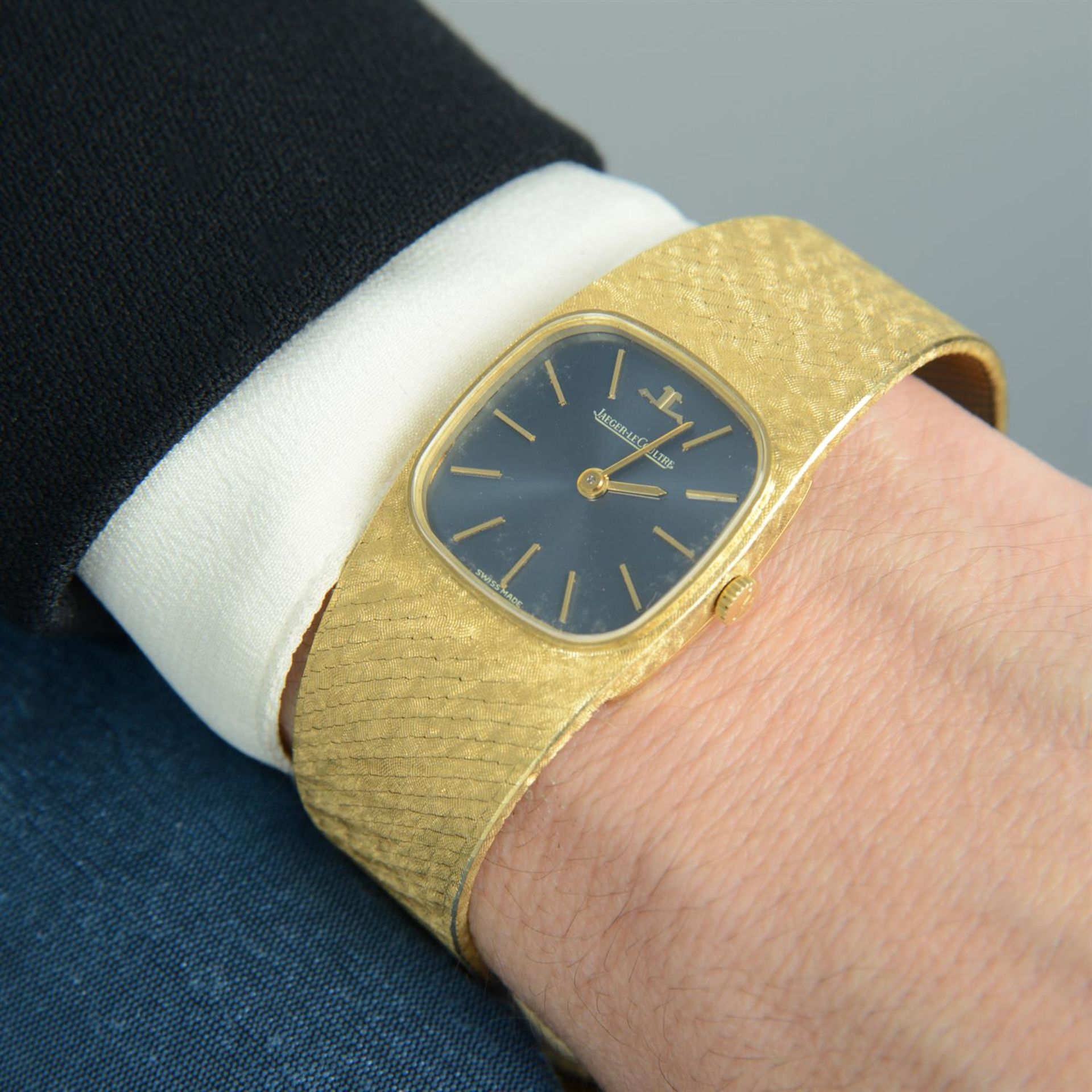 JAEGER-LECOULTRE - an 18ct gold bracelet watch, 24mm. - Image 5 of 6