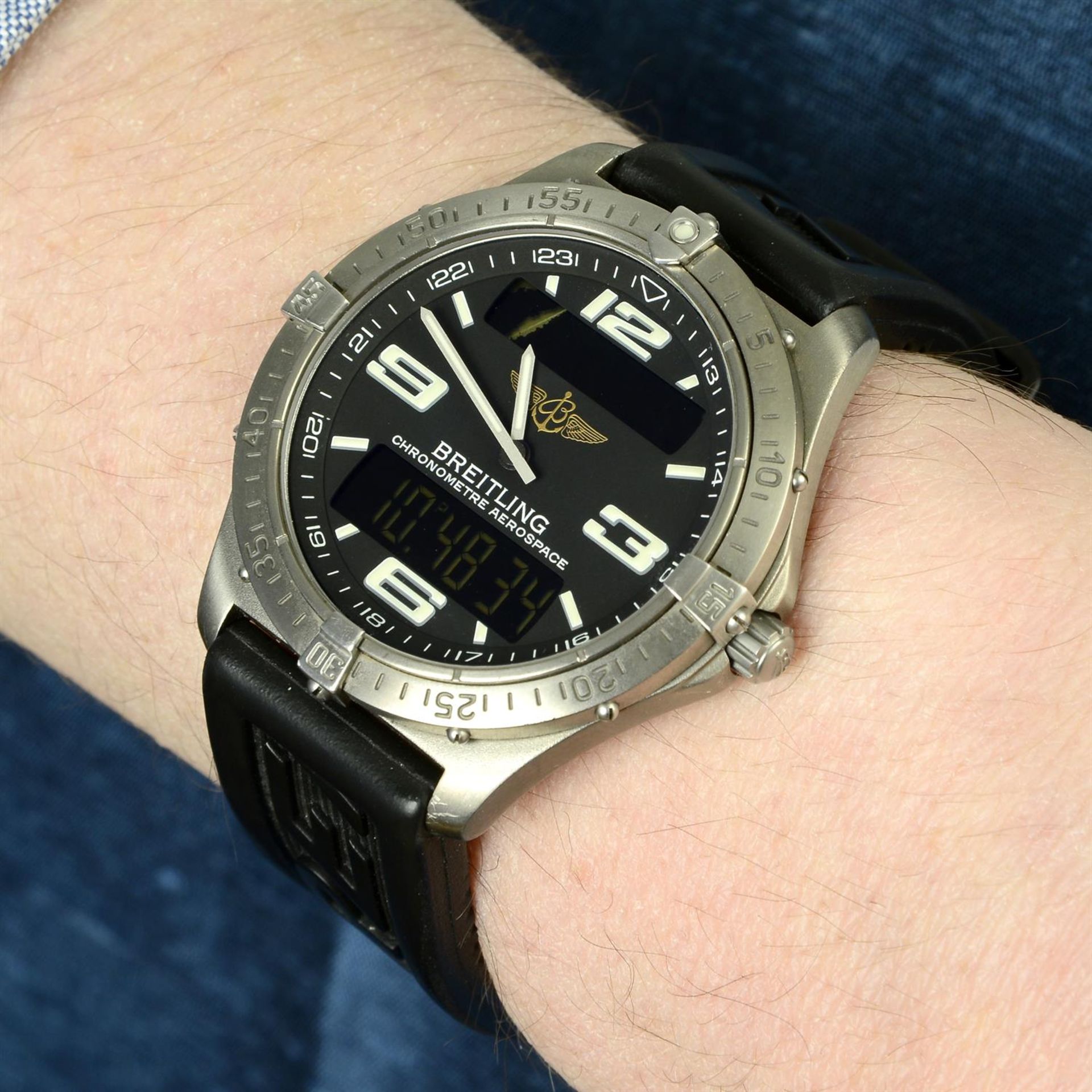 BREITLING - a titanium Aerospace wrist watch, 40mm. - Image 6 of 6