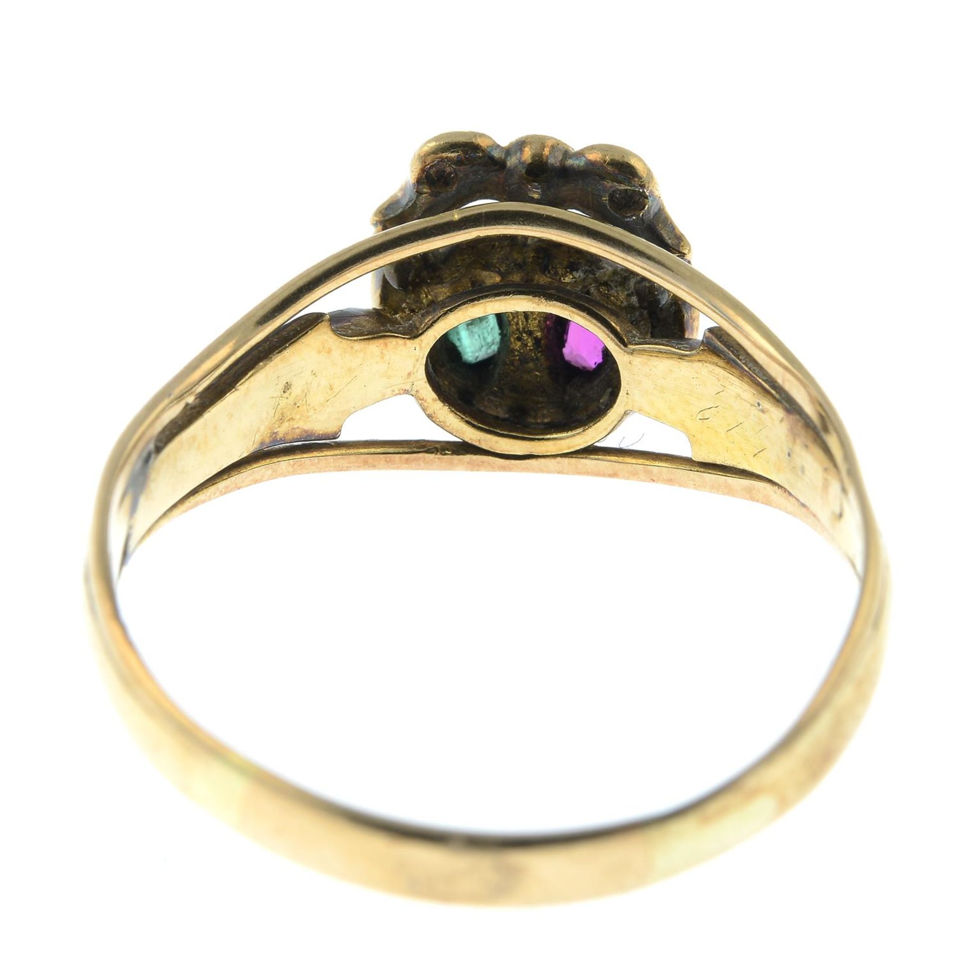 A late 19th century 15ct gold ruby, emerald and rose-cut diamond twinned hearts ring, - Image 4 of 5