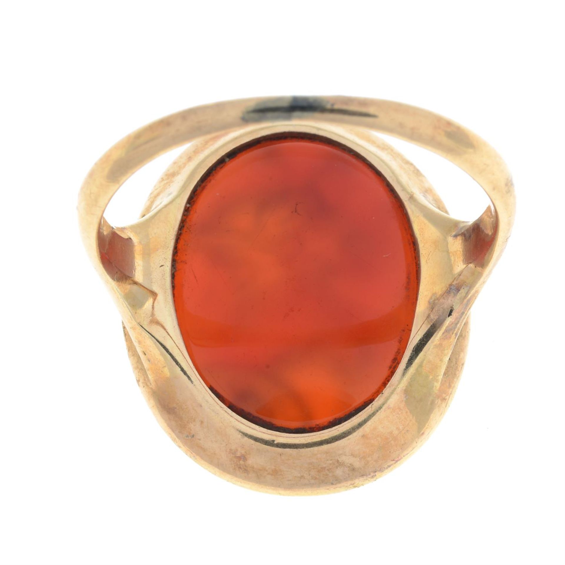 A 19th century gold carnelian intaglio ring, carved to depict Achilles. - Image 3 of 6