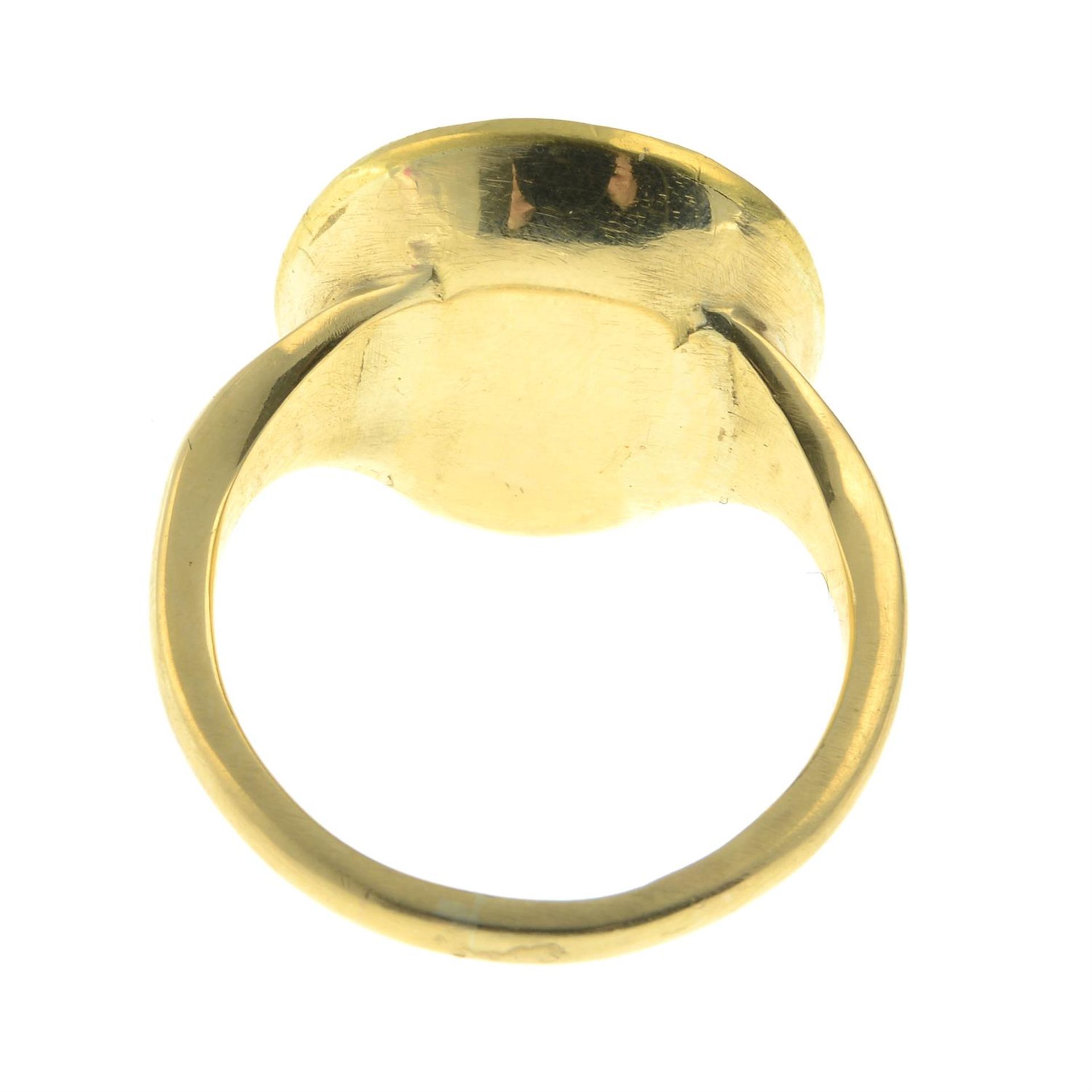 A Roman 1st century carnelian intaglio, in later 18ct gold ring mount, possibly carved to depict - Image 4 of 5