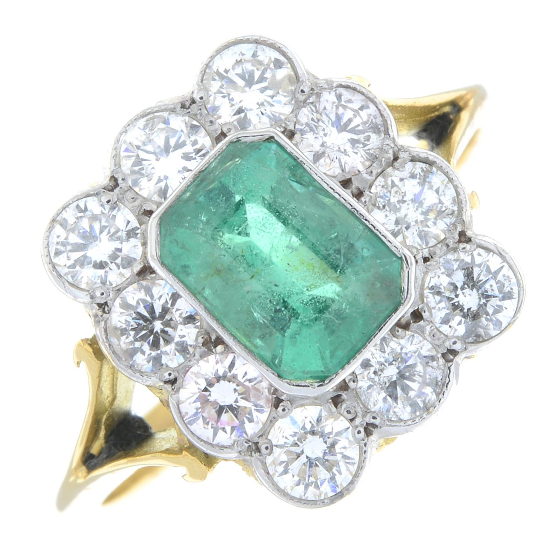 An emerald and brilliant-cut diamond cluster ring. - Image 2 of 5