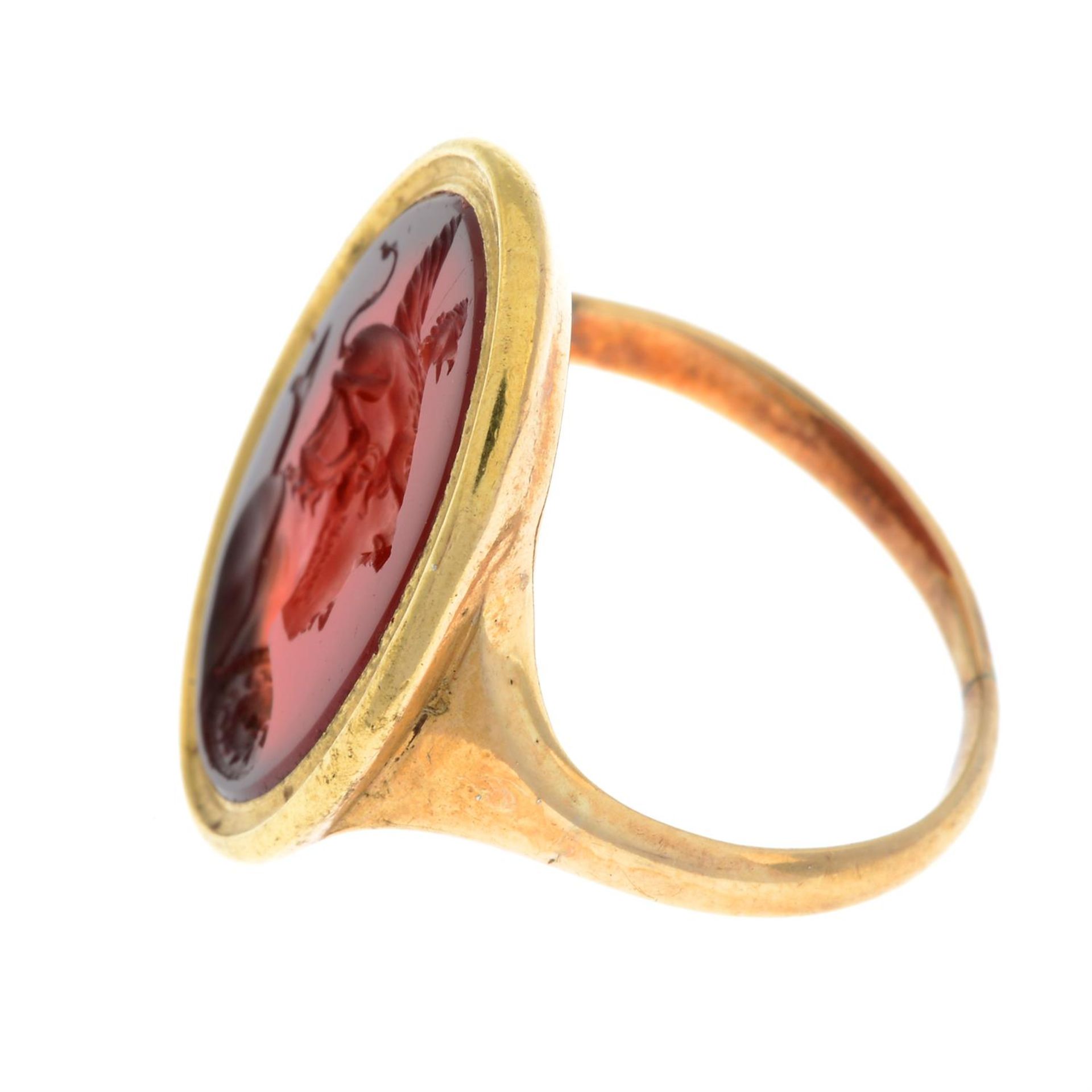 A 19th century gold carnelian intaglio ring, carved to depict Achilles. - Image 4 of 6