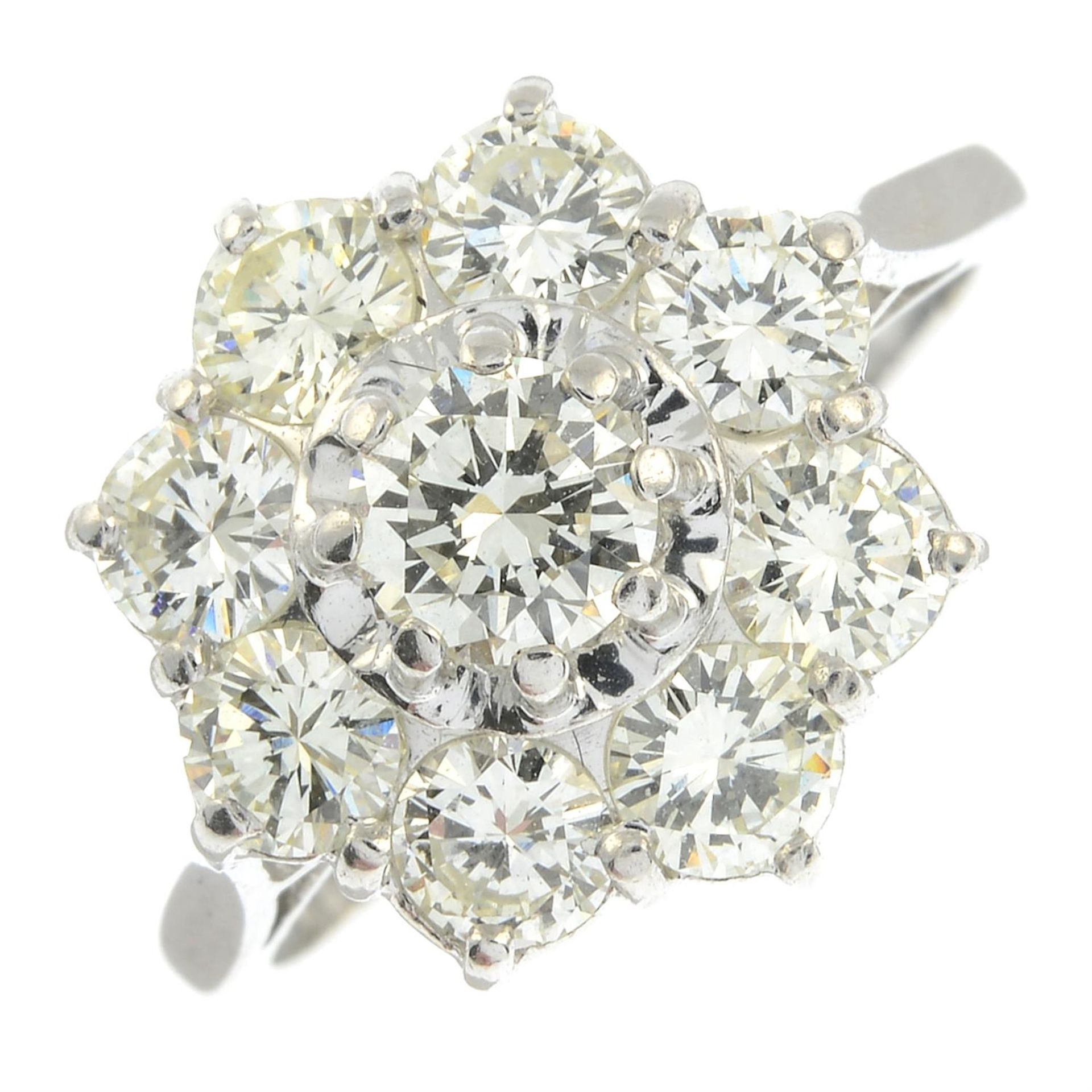 A brilliant-cut diamond cluster ring. - Image 2 of 5