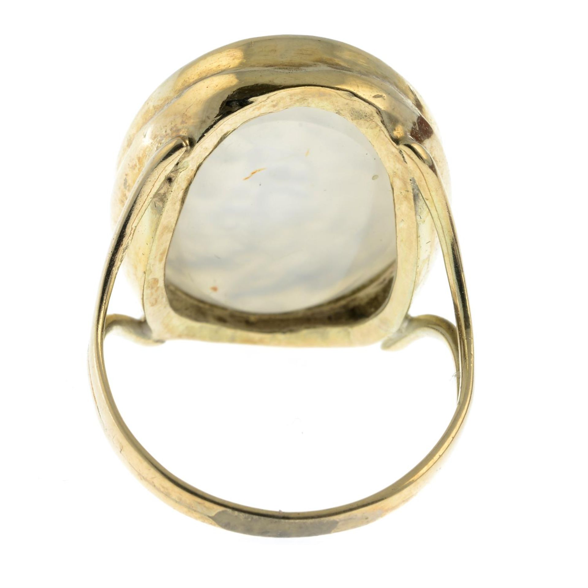 A chalcedony intaglio ring, carved to depict Hercules wearing the Nemean lion pelt. - Image 4 of 5