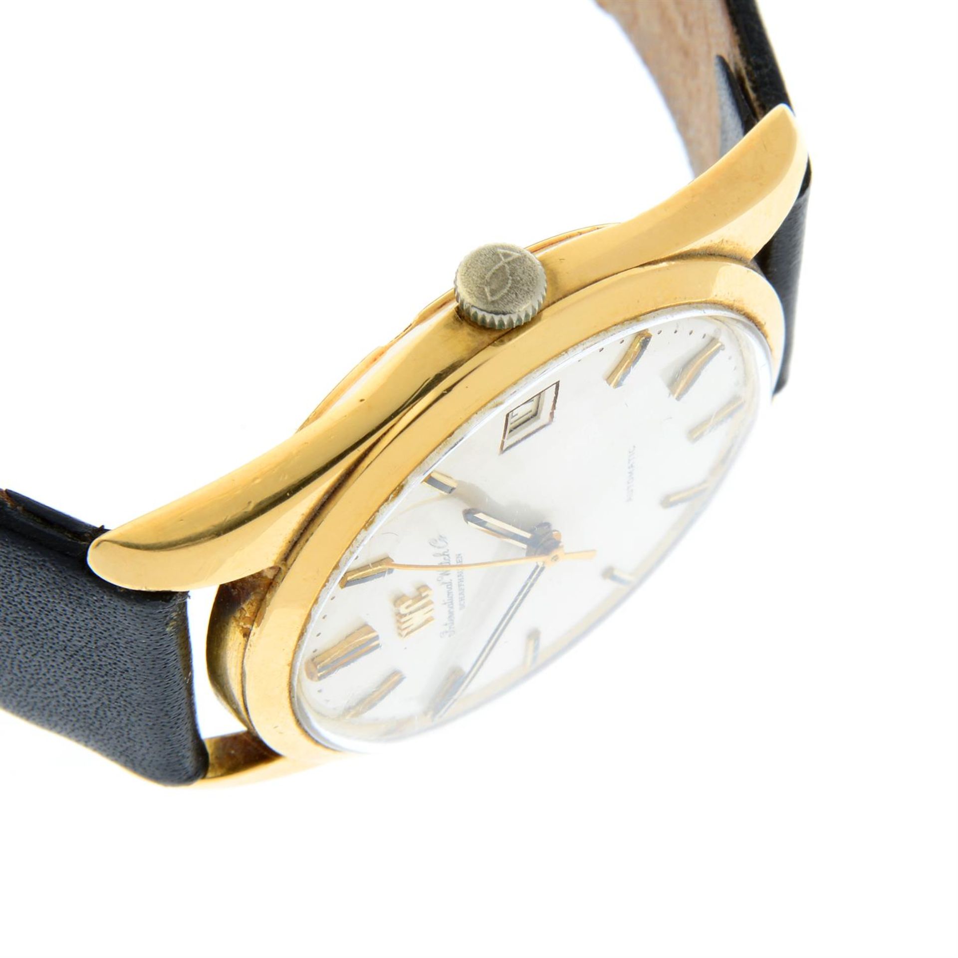 IWC - a yellow metal wrist watch, 36mm. - Image 3 of 5