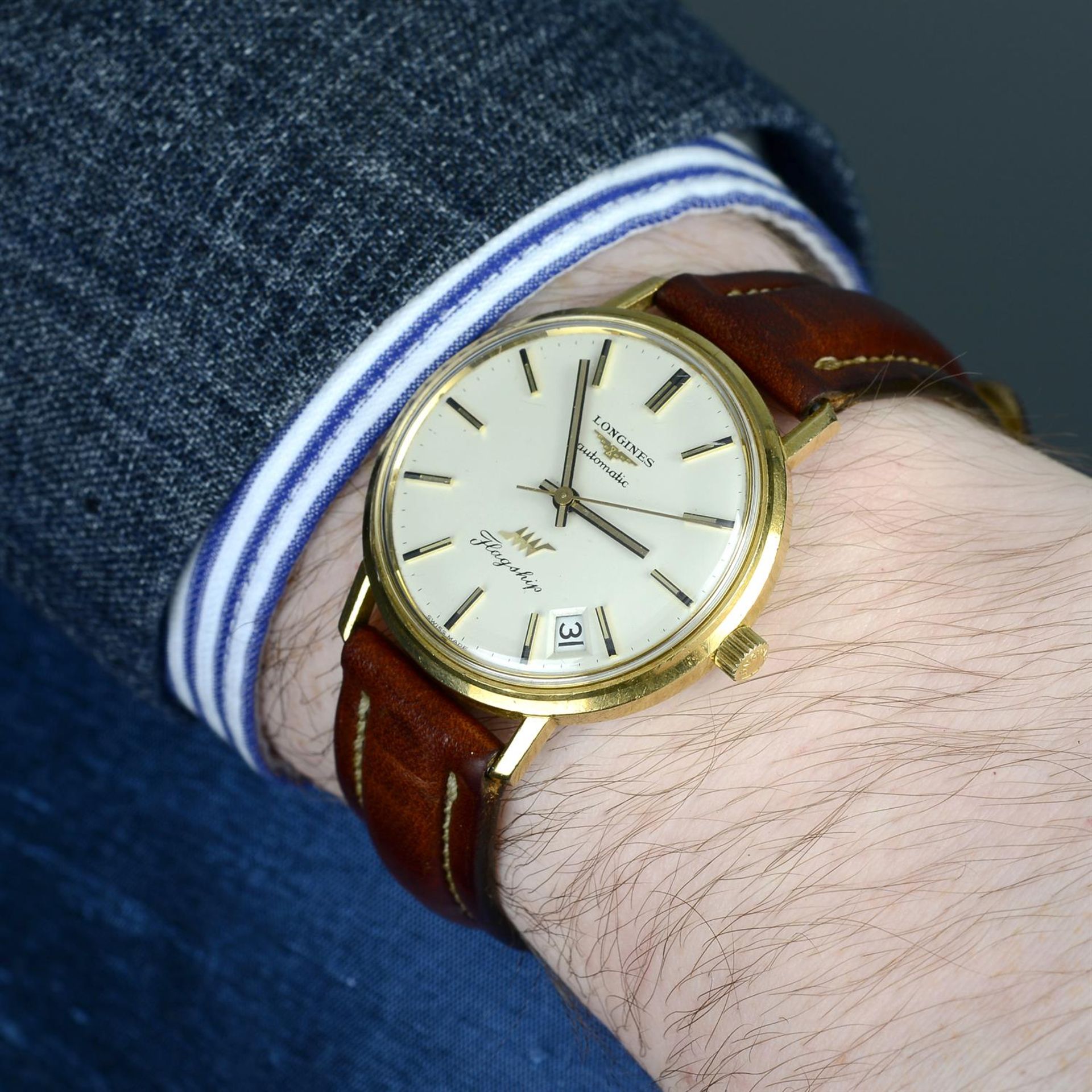 LONGINES - a yellow metal Flagship wrist watch, 35mm. - Image 5 of 5