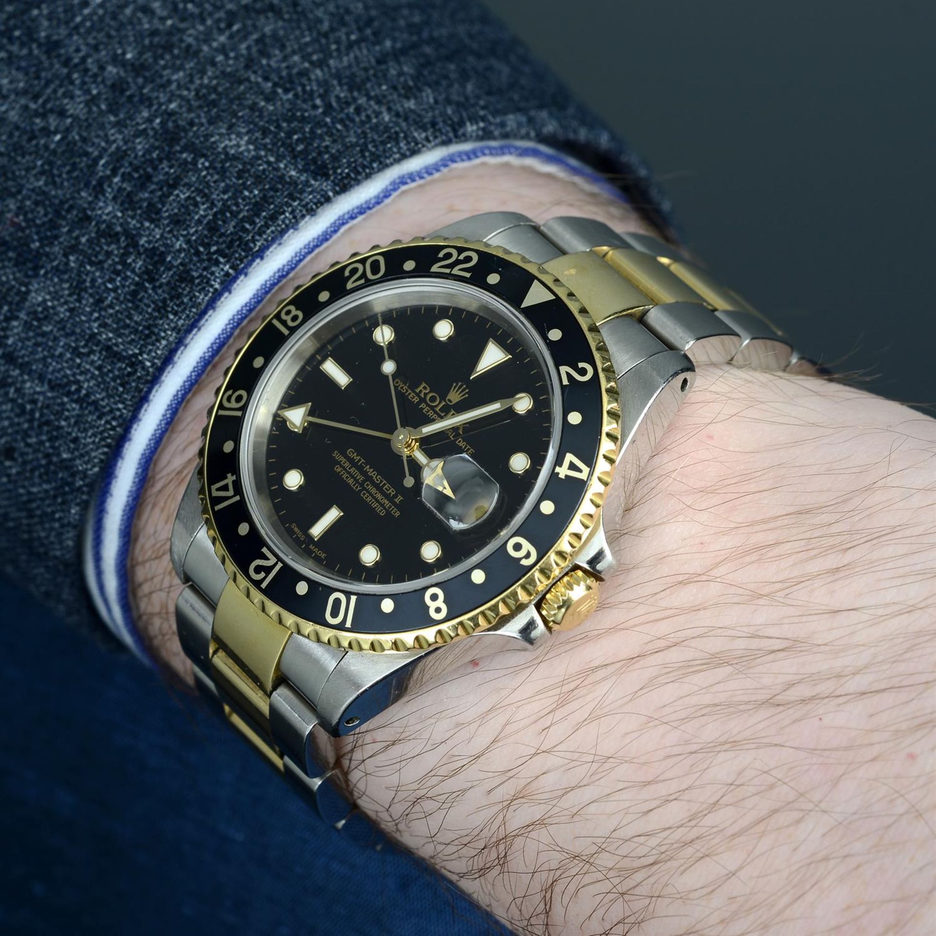 ROLEX - a bi-metal Oyster Perpetual GMT-Master II bracelet watch, 40mm. - Image 5 of 6