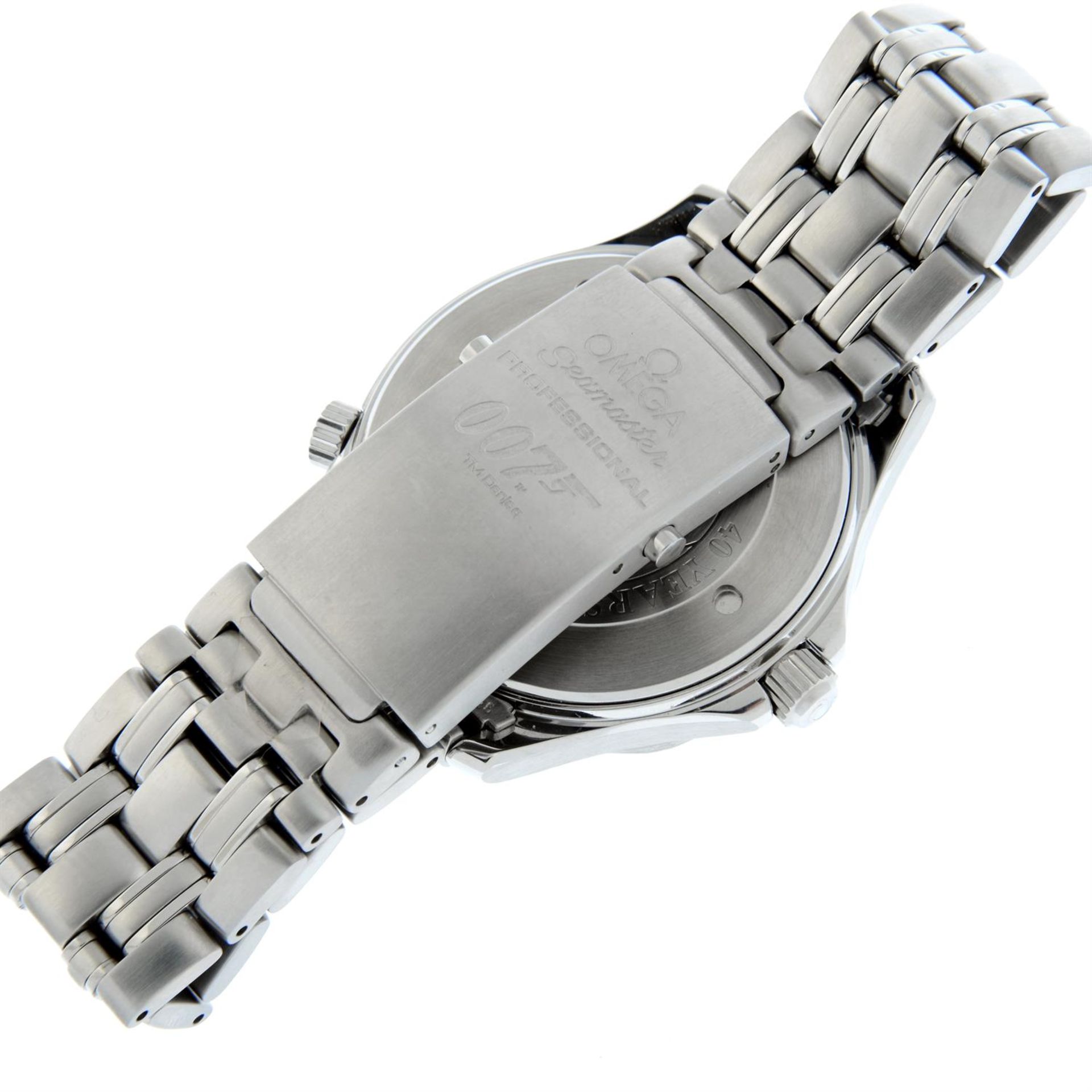 OMEGA - a limited edition stainless steel Seamaster 007 bracelet watch, 41mm. - Image 2 of 7