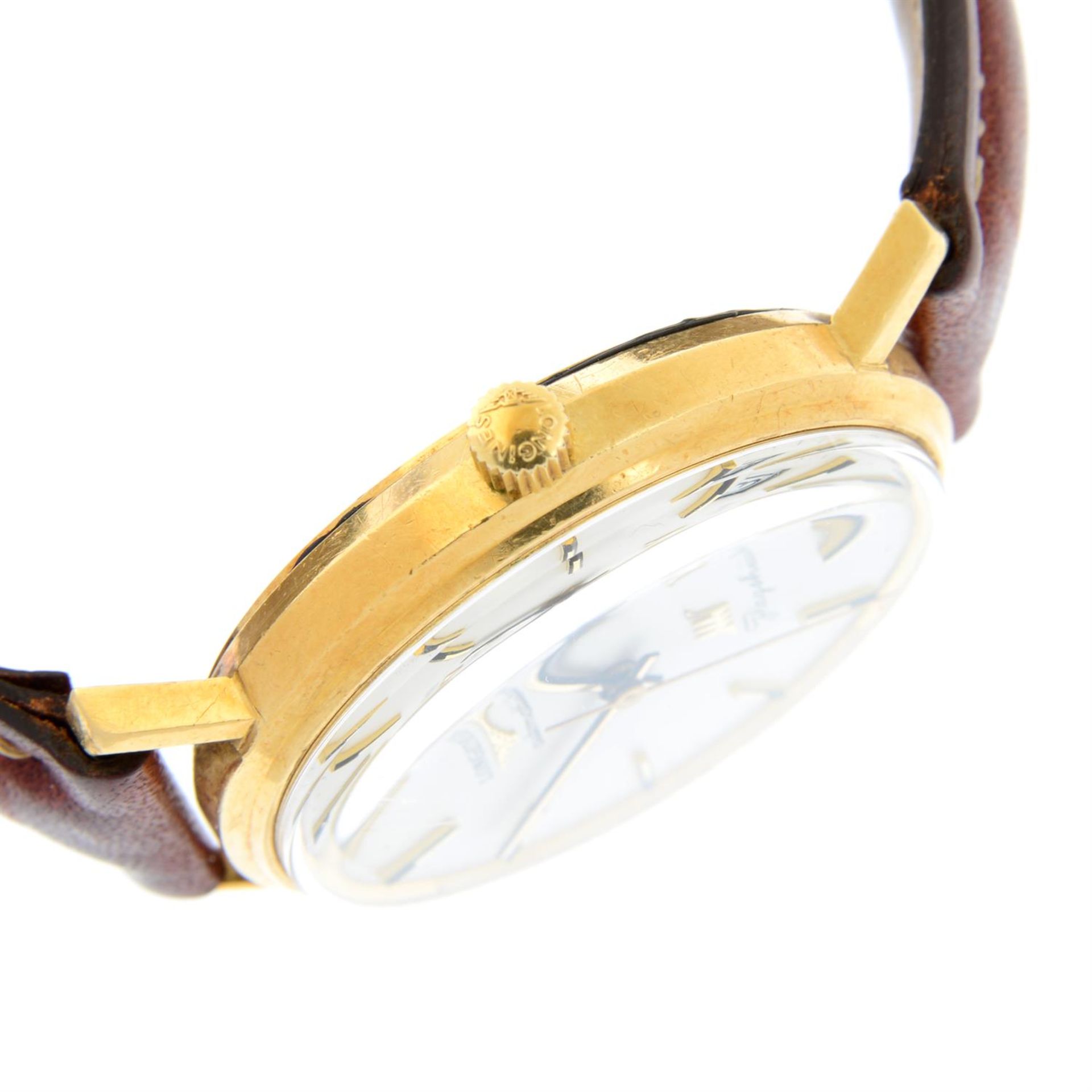 LONGINES - a yellow metal Flagship wrist watch, 35mm. - Image 3 of 5
