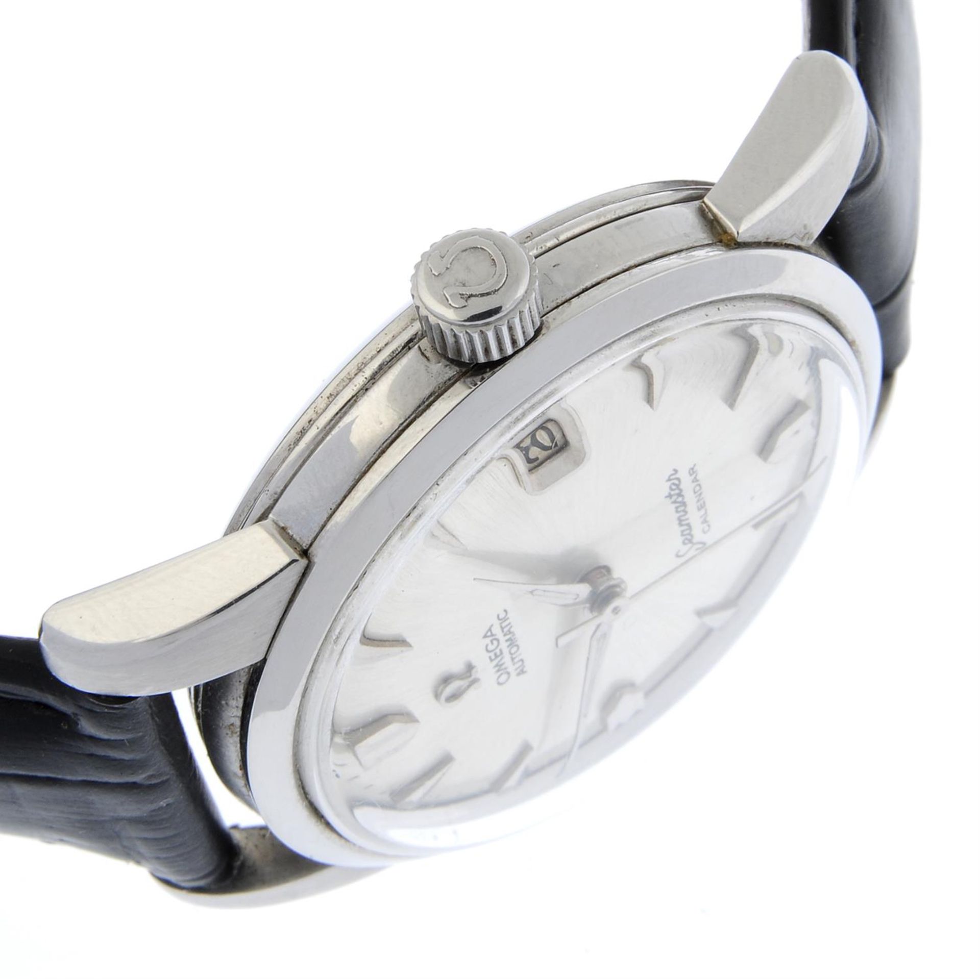 OMEGA - a stainless steel Seamaster Calendar wrist watch, 34mm. - Image 3 of 4