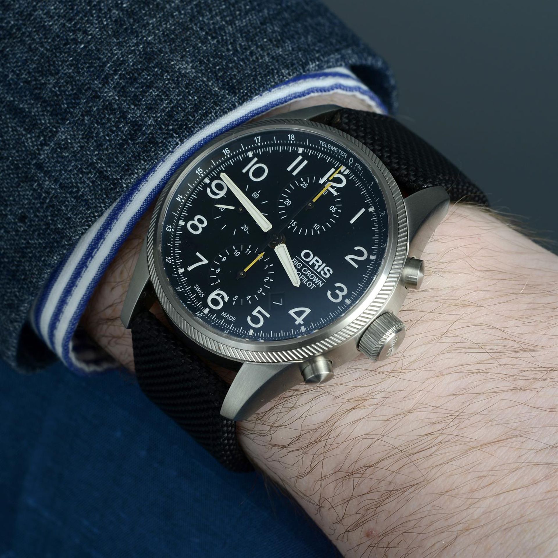 ORIS - a stainless steel Big Crown Pro Pilot chronograph wrist watch, 44mm. - Image 5 of 6