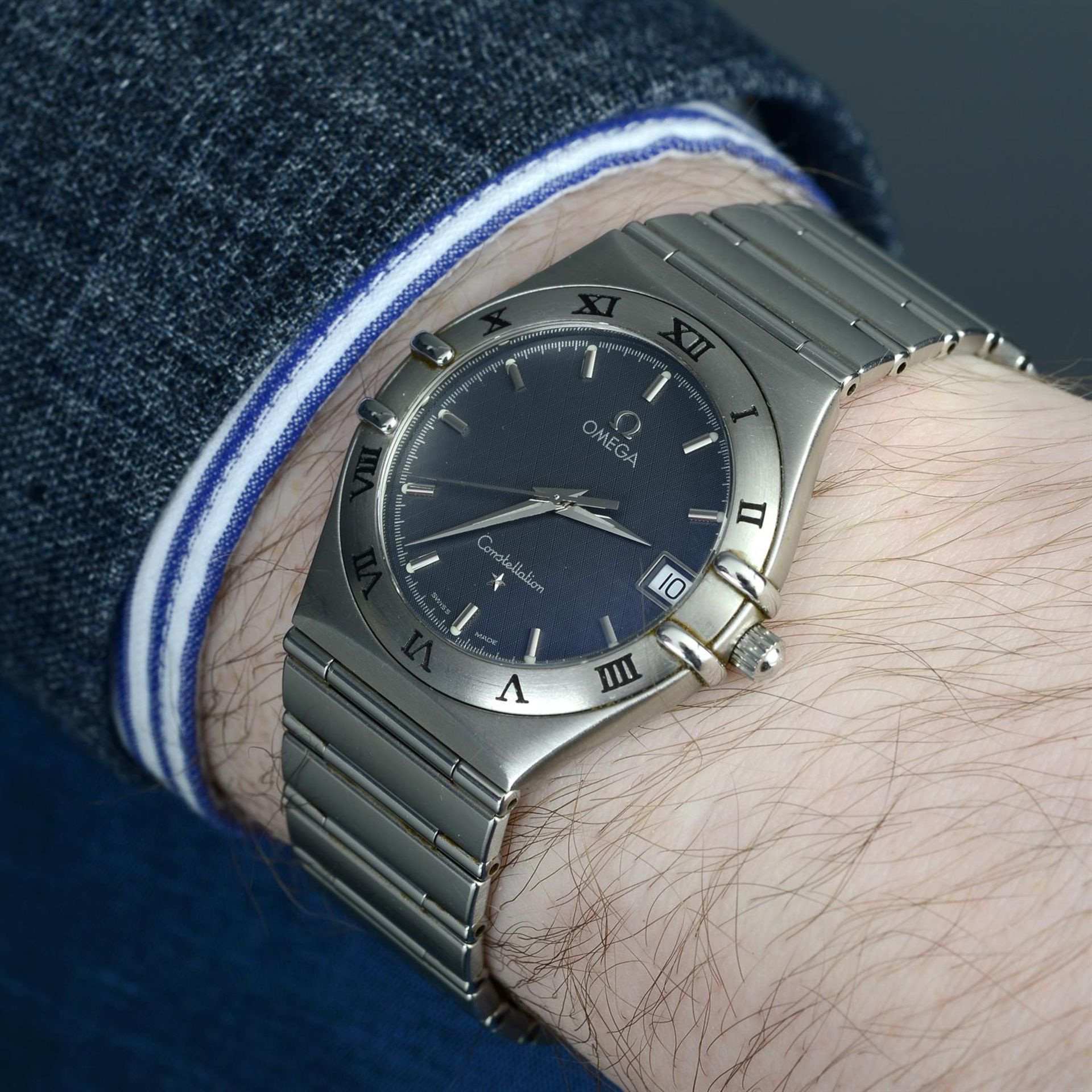 OMEGA - a stainless steel Constellation bracelet watch, 33mm. - Image 5 of 5