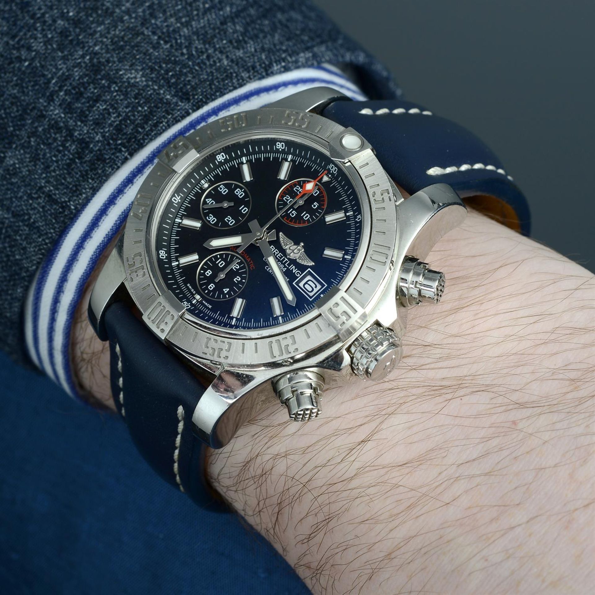 BREITLING - a stainless steel Avenger II chronograph wrist watch, 43mm. - Image 5 of 5