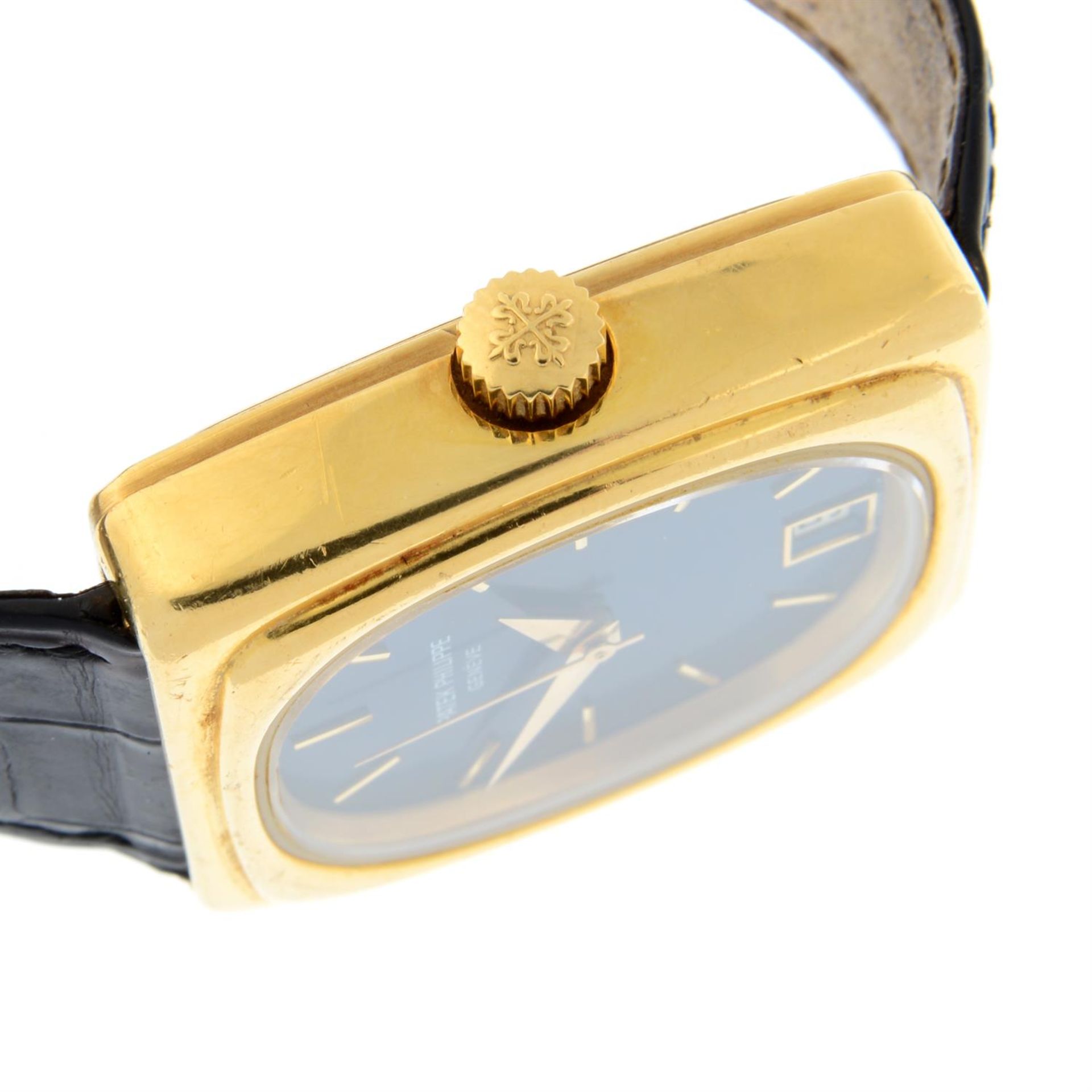 PATEK PHILIPPE - an 18ct yellow gold Beta 21 wrist watch, 33x37mm. - Image 3 of 5