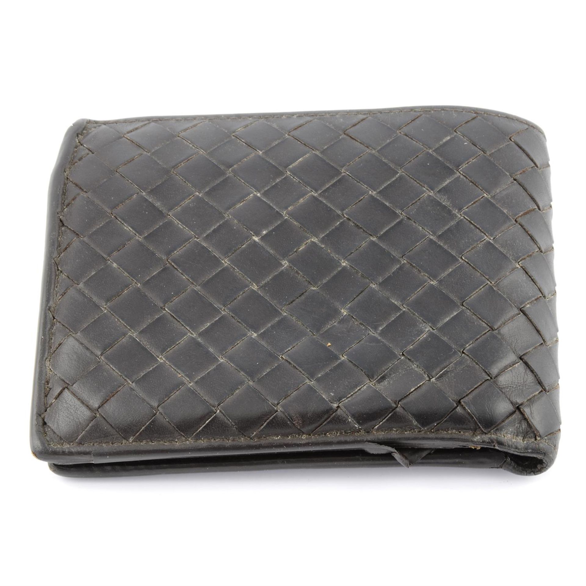 BOTTEGA VENETA - a Intrecciato leather Bifold wallet. - Bild 2 aus 4