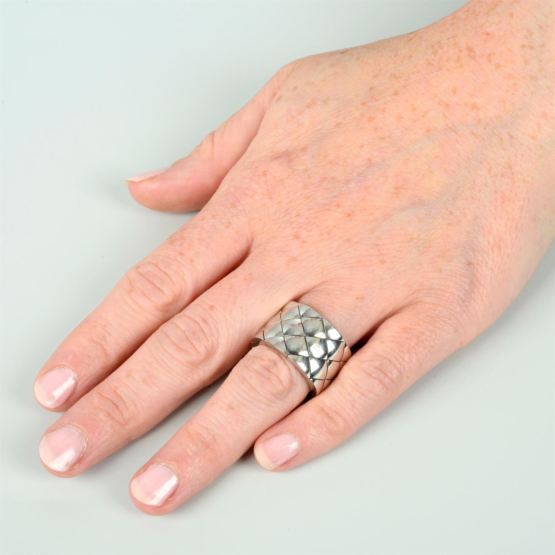 CHANEL - a 'Matelassé' flexible ring. - Image 5 of 5