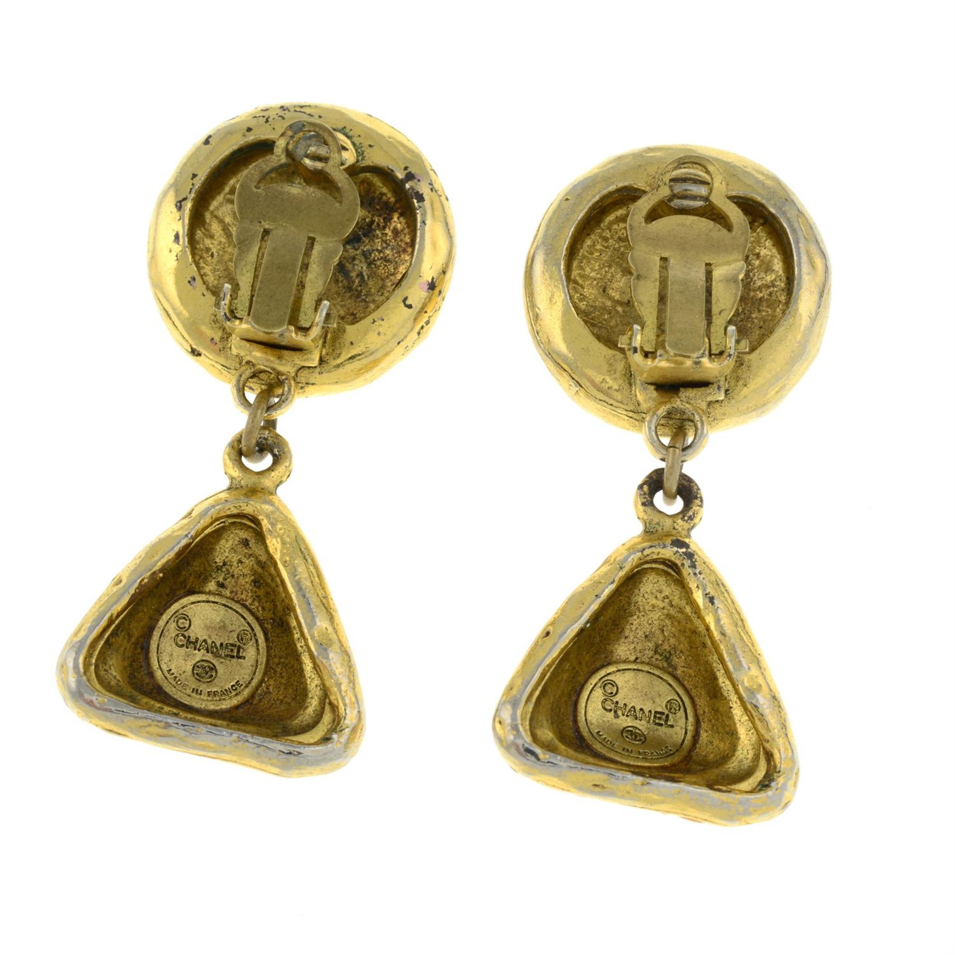 CHANEL - a pair of clip-on earrings. - Image 2 of 2