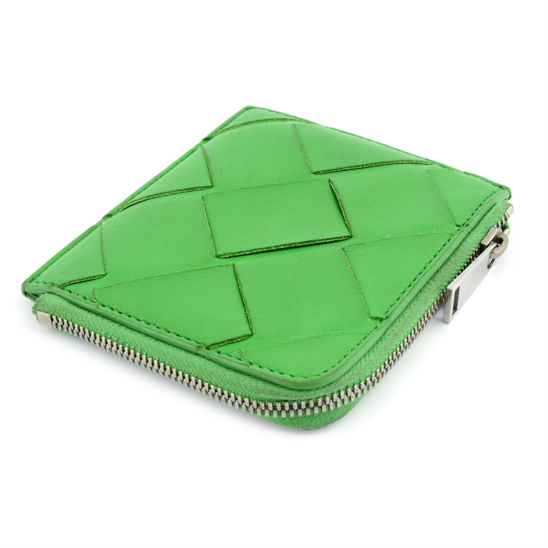 BOTTEGA VENETA - a small green Intrecciato leather coin purse. - Image 3 of 4