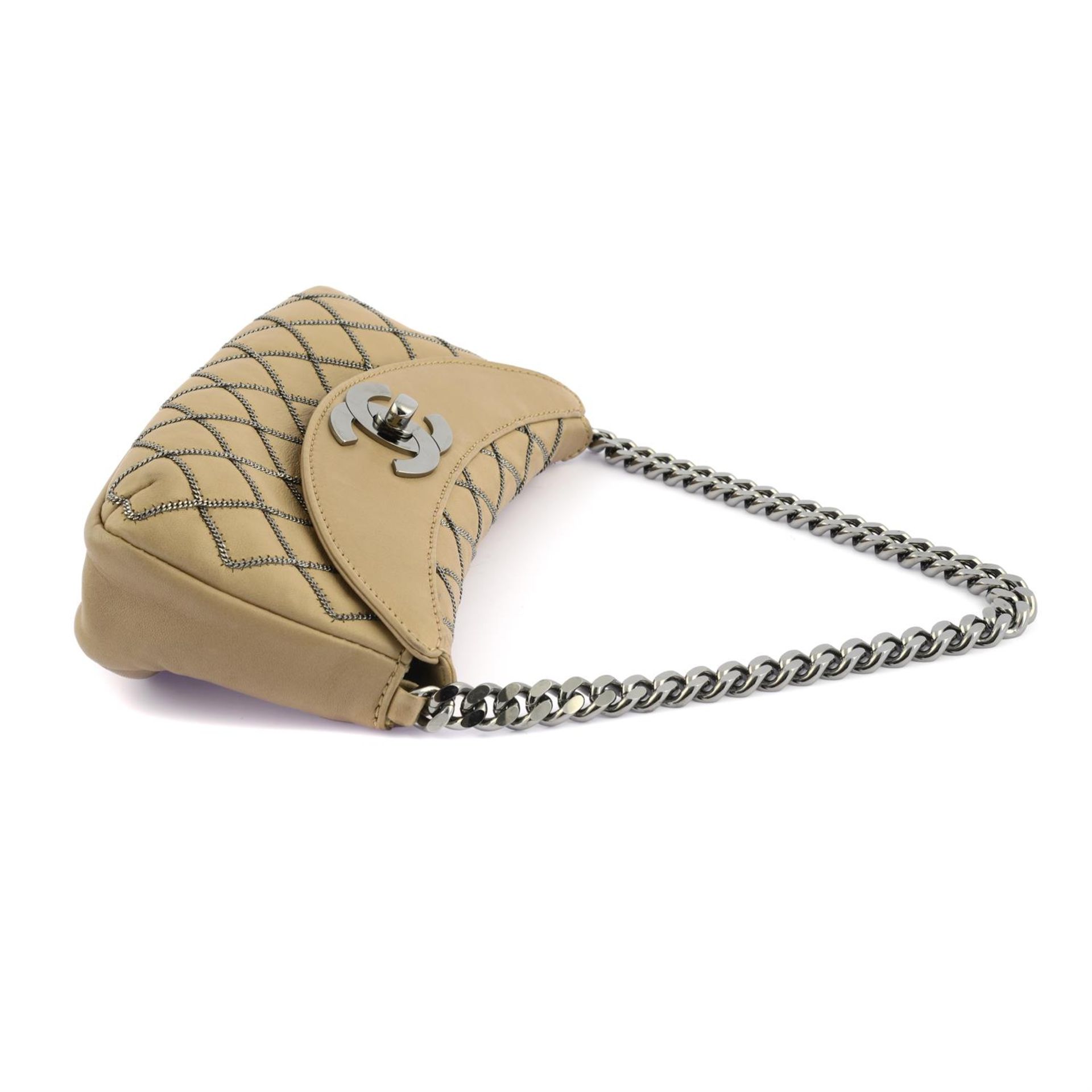 CHANEL - a beige leather chain stitch flap shoulder bag. - Image 3 of 4