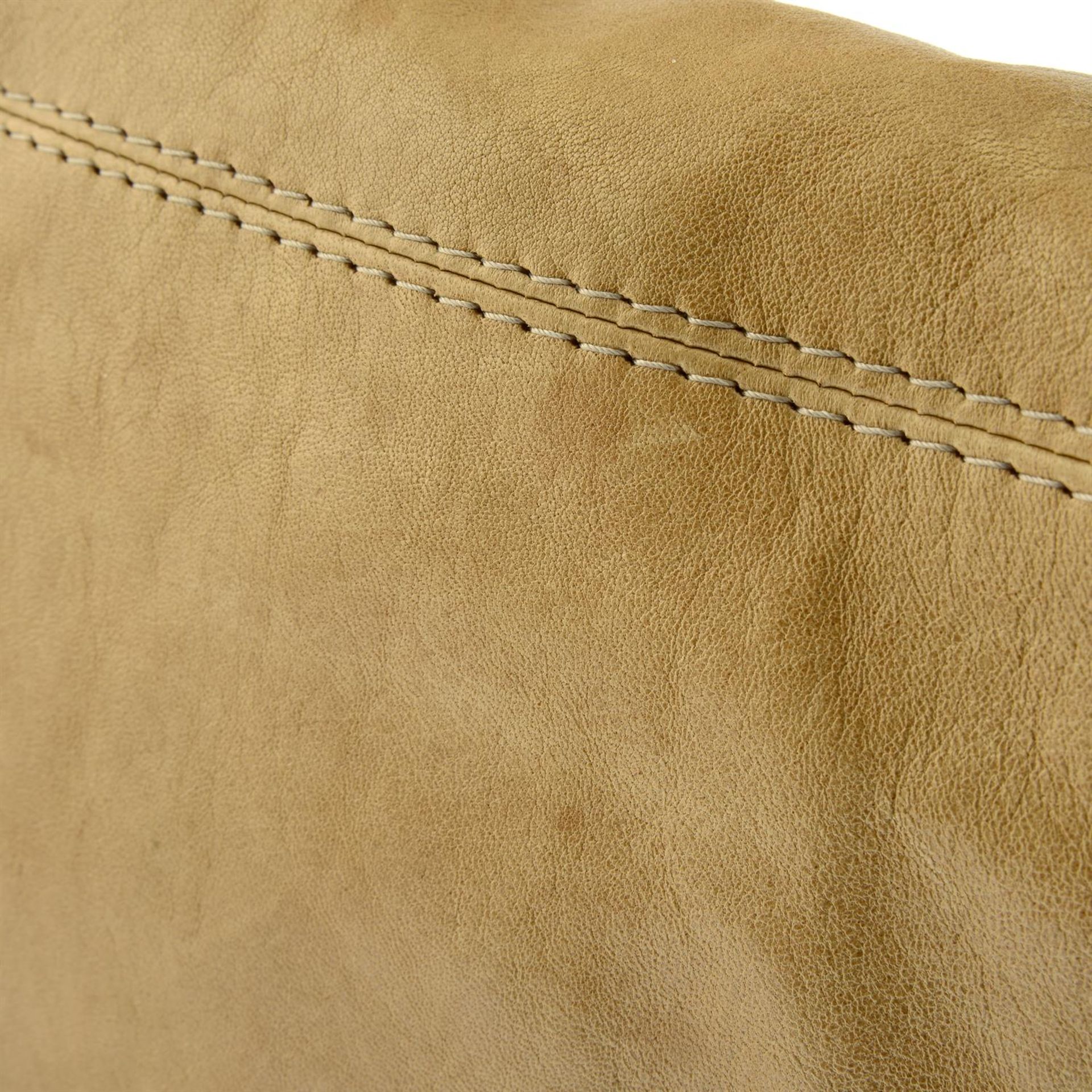 ALEXANDER MCQUEEN - a tan leather Faithfull handbag. - Image 5 of 5