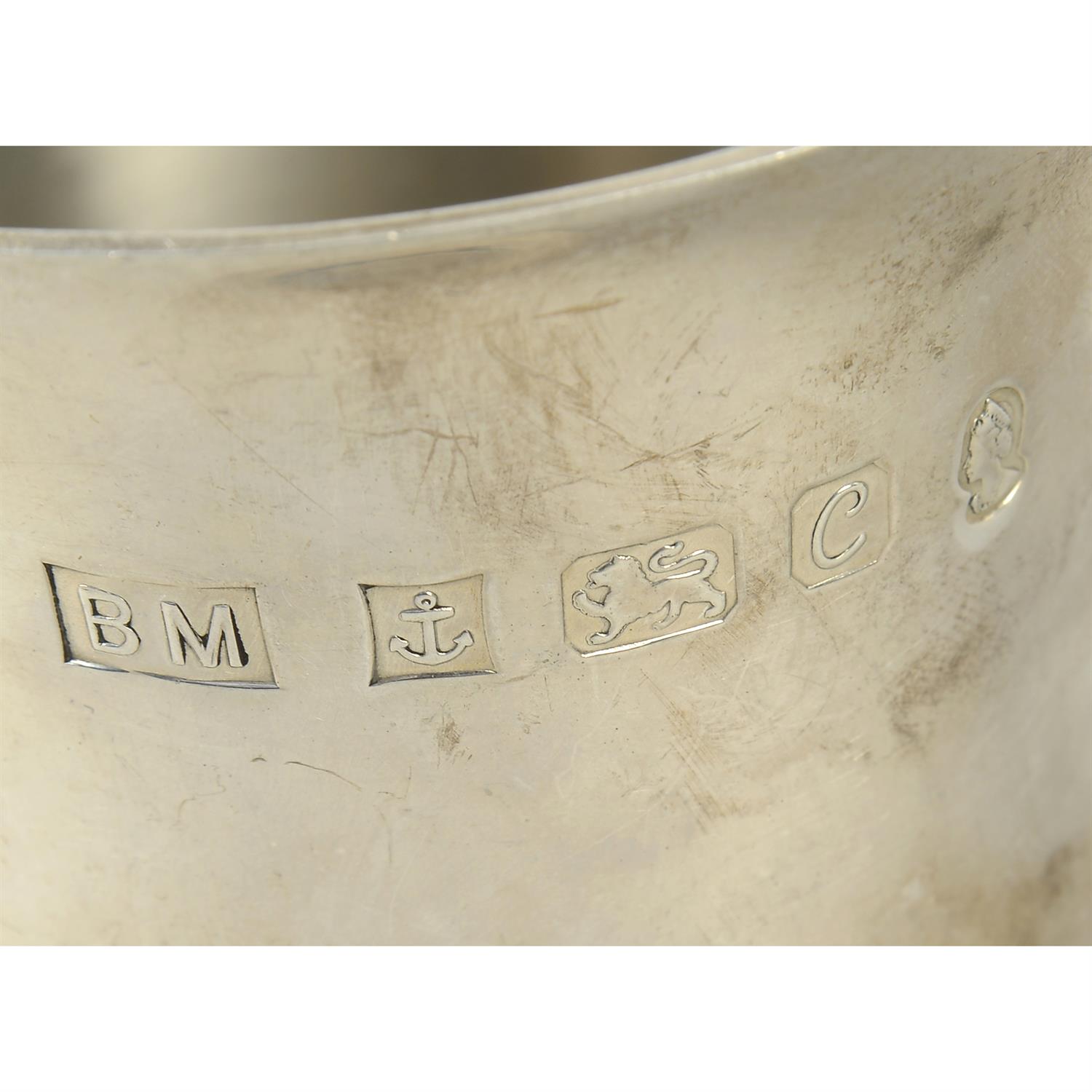 A Silver Jubilee commemorative silver mug. - Image 3 of 3