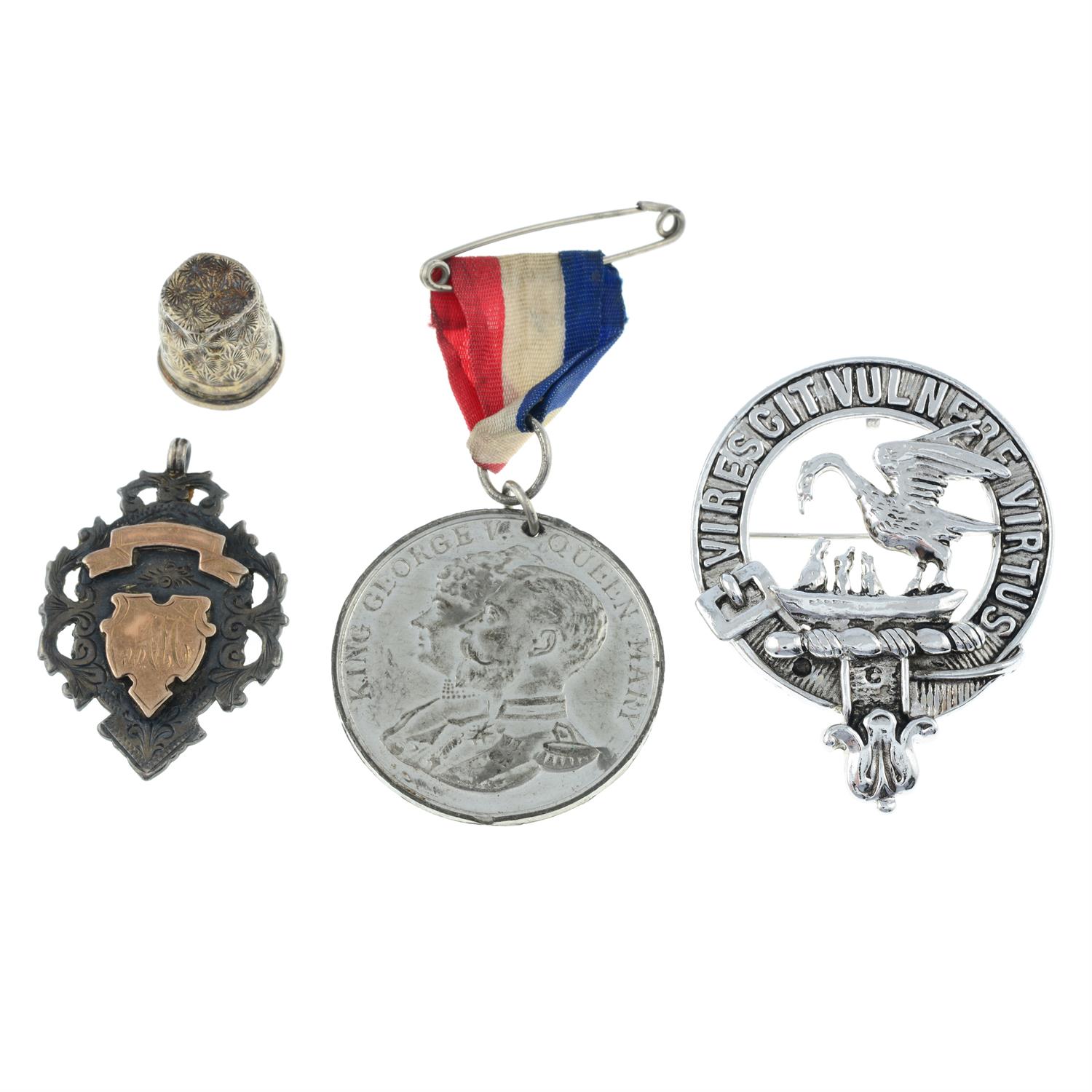 A small selection of assorted medals & coins, to include German War Cross, etc. - Image 3 of 4