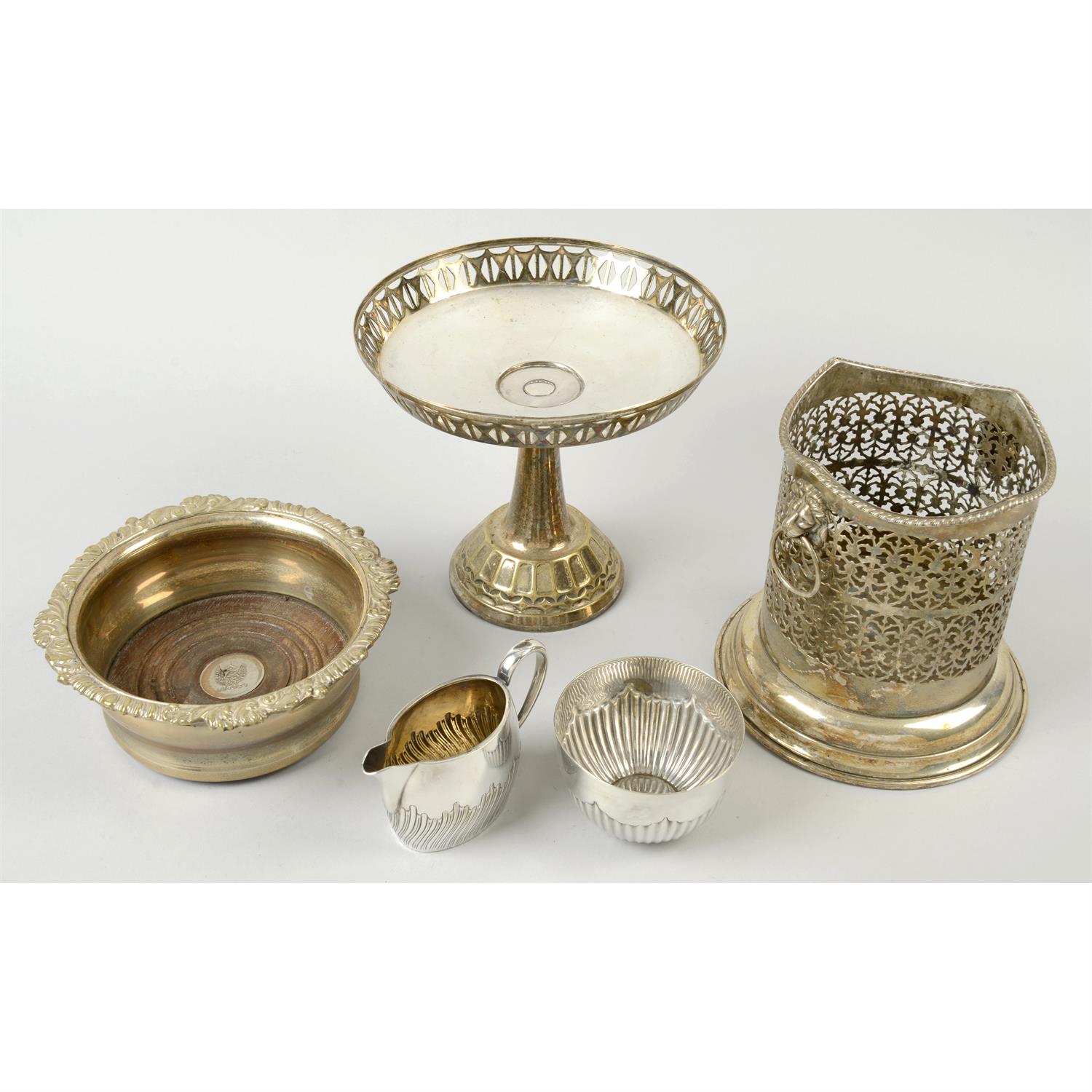 A selection of silver plated items. - Image 2 of 2