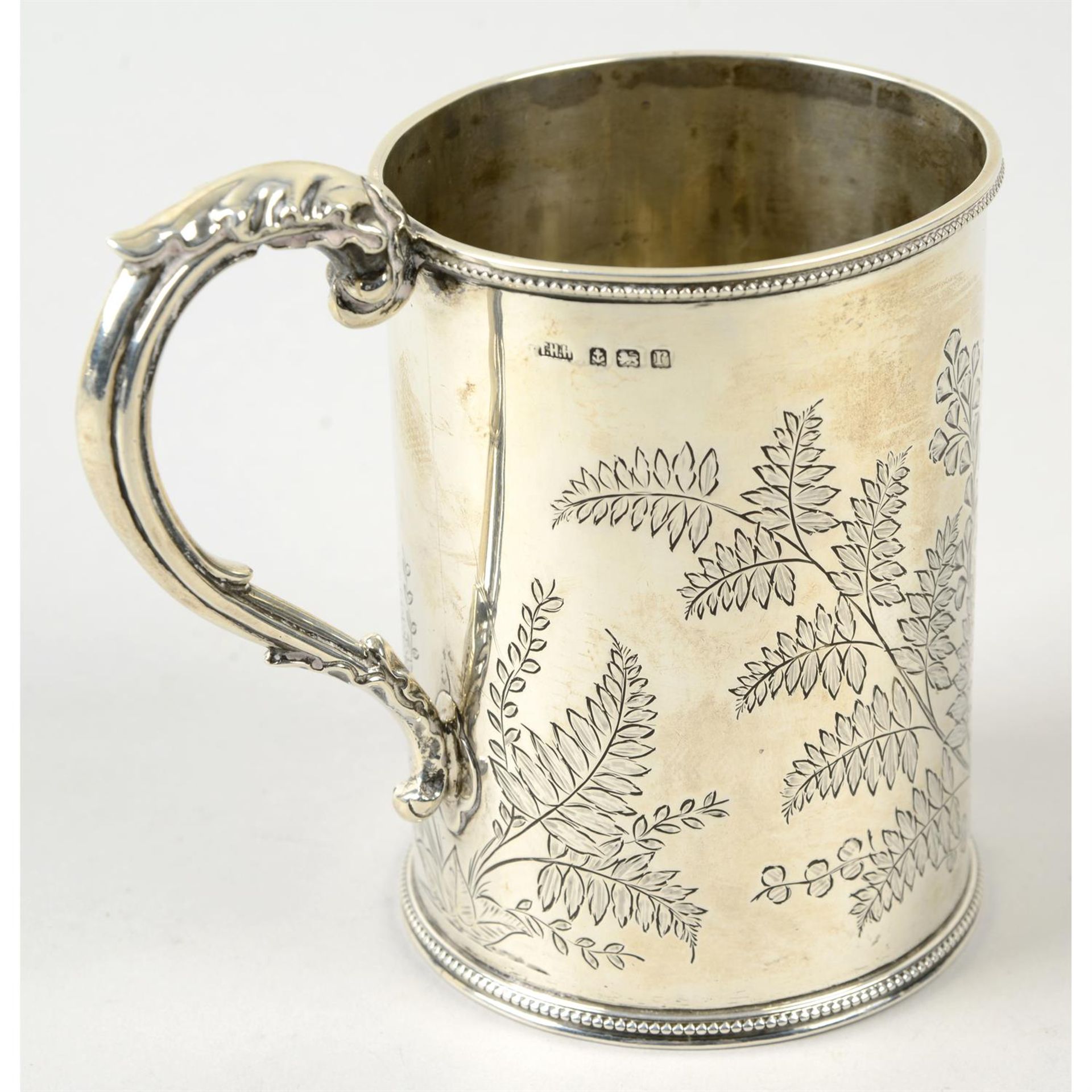 A George V silver mug. - Image 2 of 3
