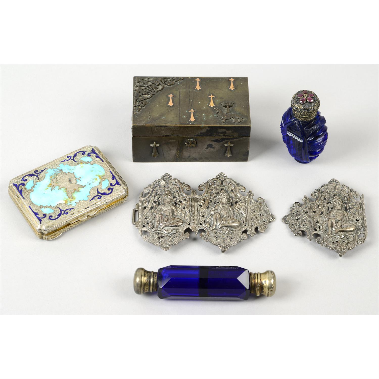 A small selection of novelty items to include an enamel box, two blue glass scent bottles & a belt