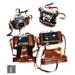 A collection of 1950s and 60s cameras, to include an Agfa Flexilette TLR 35mm camera serial number