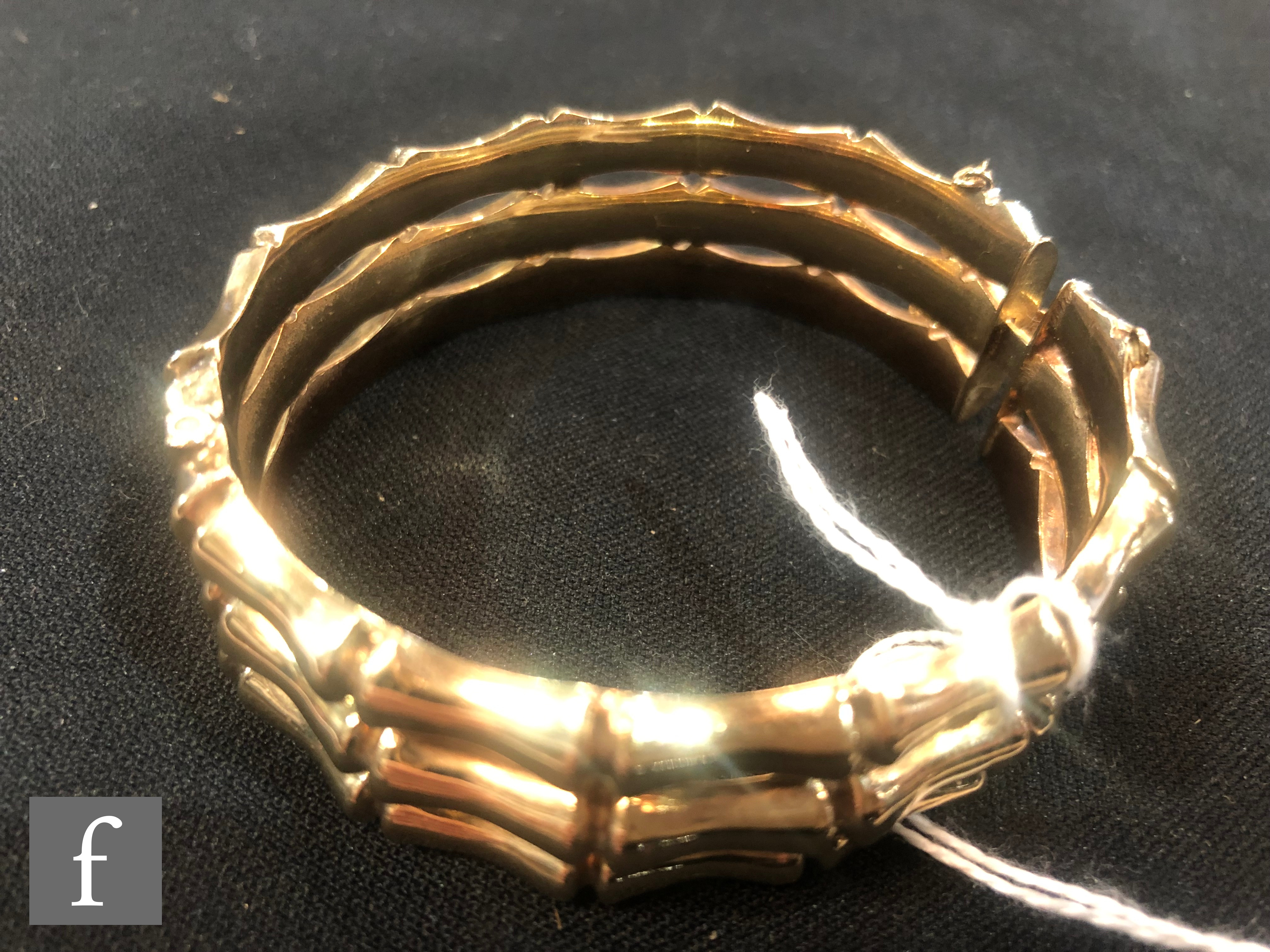A 9ct hallmarked triple bamboo link hinged bangle terminating in tongue and box fastener, total - Image 4 of 6