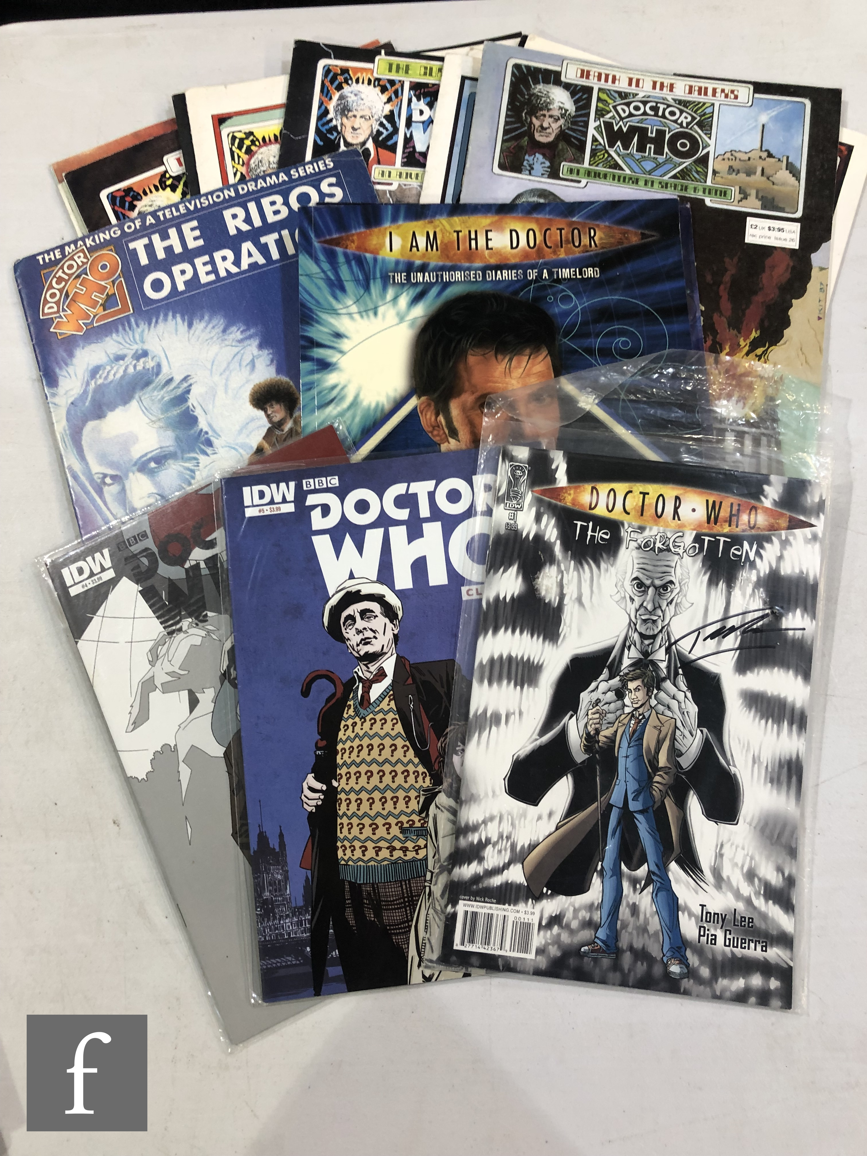 A collection of Doctor Who fiction hardback and paperback books, to include IDW comics, Choose - Image 4 of 8