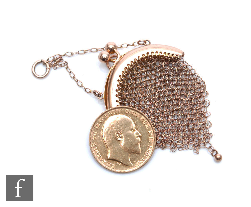 An early 20th Century miniature 9ct rose gold chainlinked evening purse, weight 3.4g, length 4.