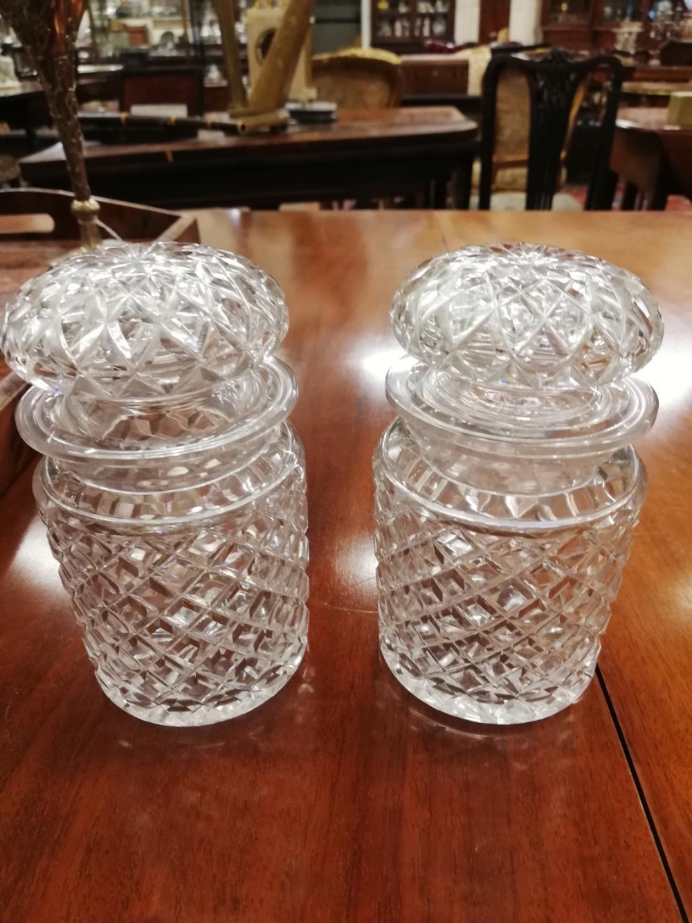 A collection of Waterford and other crystal Glass, comprising four decanters, a pair of jars with - Bild 10 aus 19