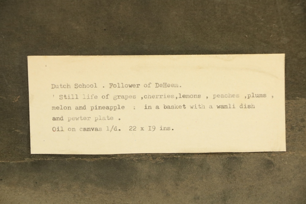 18th Century Dutch School Still Life, 'Fruit on a Ledge,' O.O.C., 18" x 21 1/2" (46cms x 54cms). (1) - Bild 4 aus 4