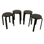 Quattro sgabelli - Four stools