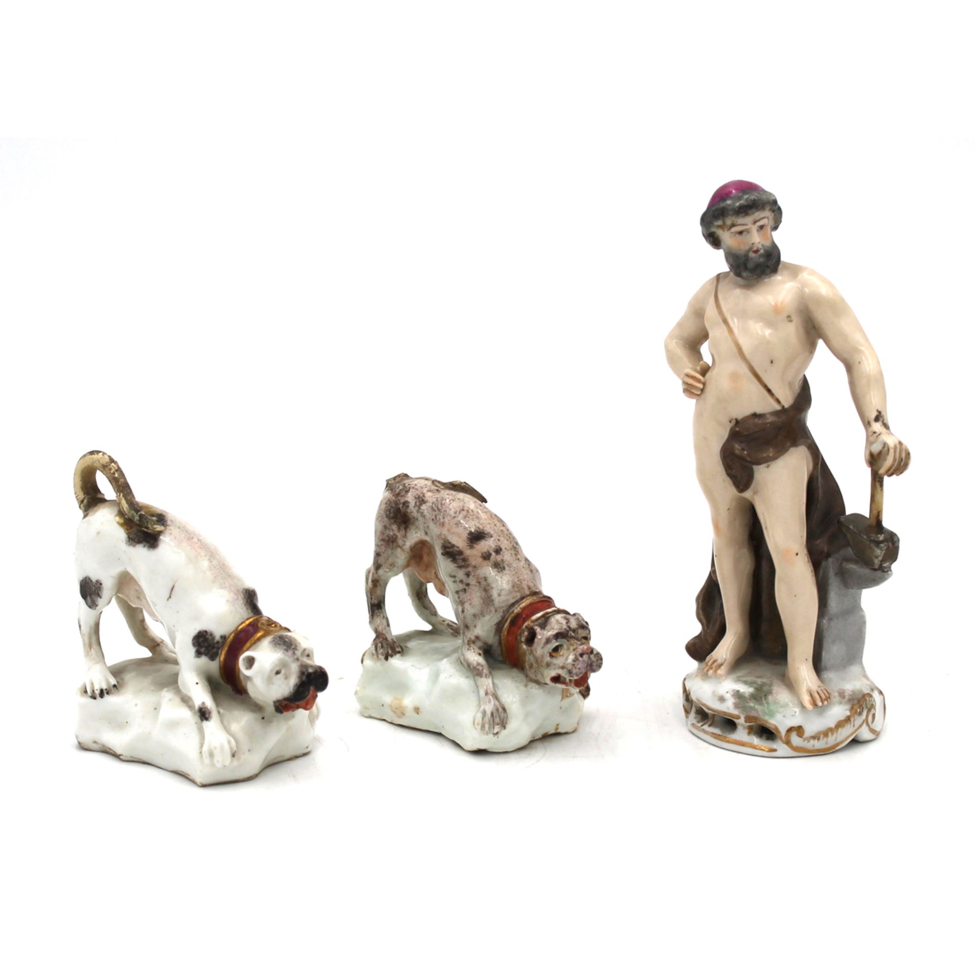 Lotto di una figura mitologica e due cani - Lot of a mythological figure and two dogs