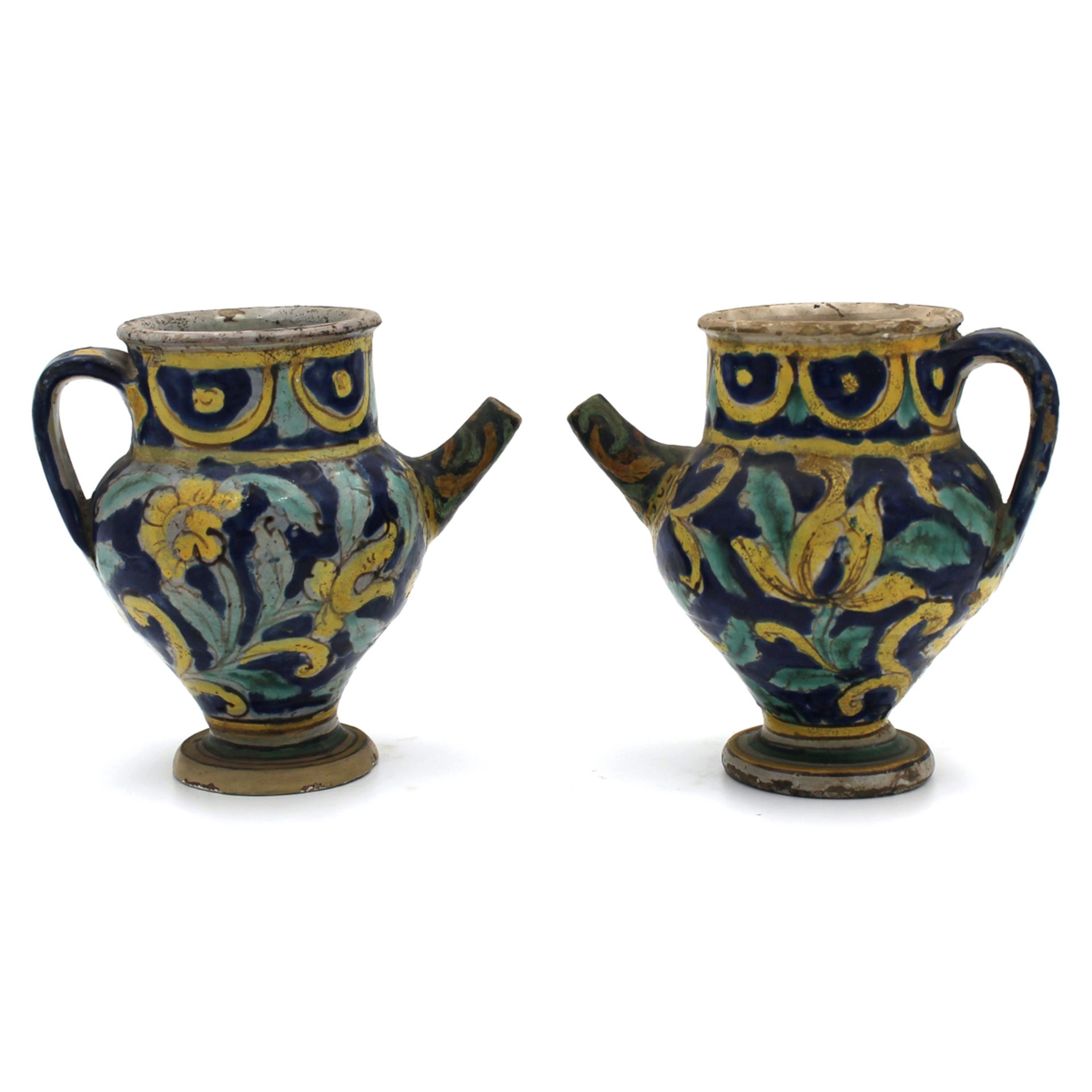 Coppia di versatoi - Couple of pitchers