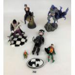 4 Batman figures and 2 small Robin figures