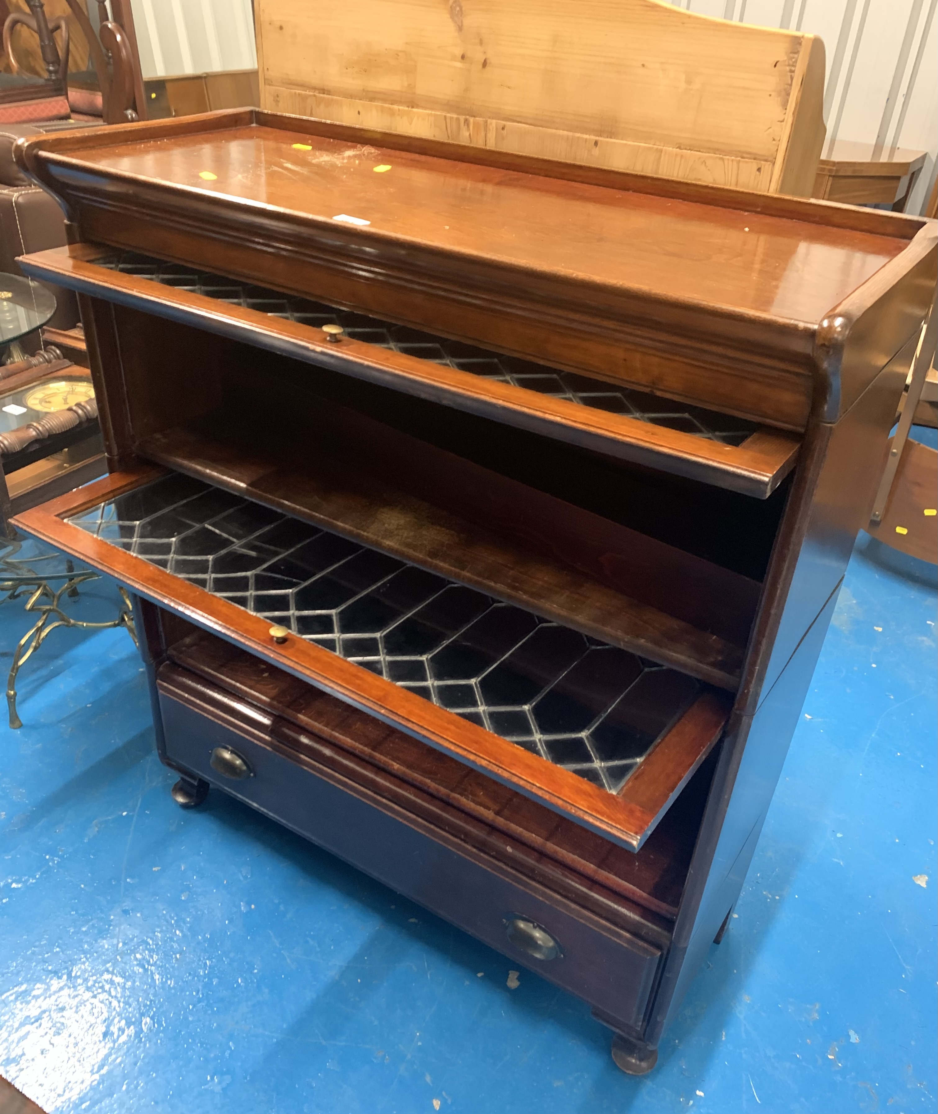 Mahogany Globe Wernicke style leaded light bookcase with 2 sections and base drawer, 34”w x 14”d x - Image 4 of 5