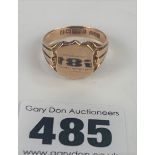 9k gold signet ring, size V, w: 3.1 gms
