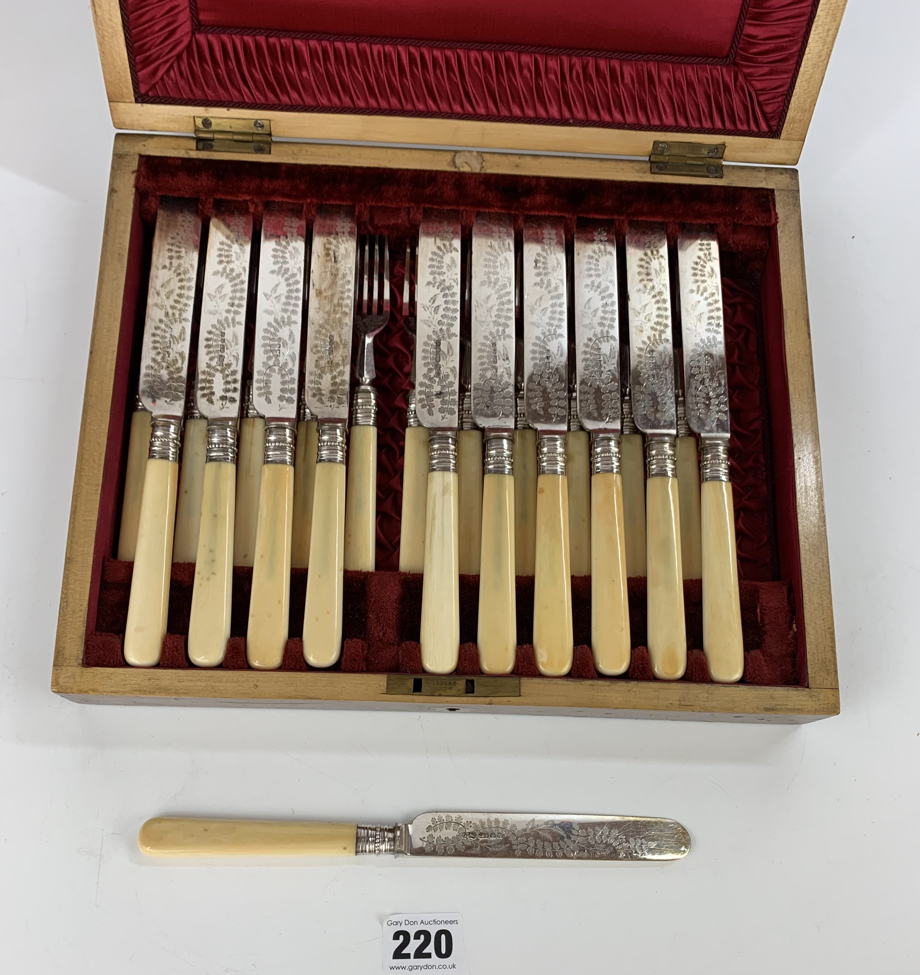 Cased canteen of 11 engraved plated and bone handled knives and 11 forks (1 knife and 1 fork - Image 3 of 8