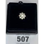 18k gold and diamond ring with daisy shaped diamonds 1.95 cts, clarity SI2 and colour G/H. W: 5.5