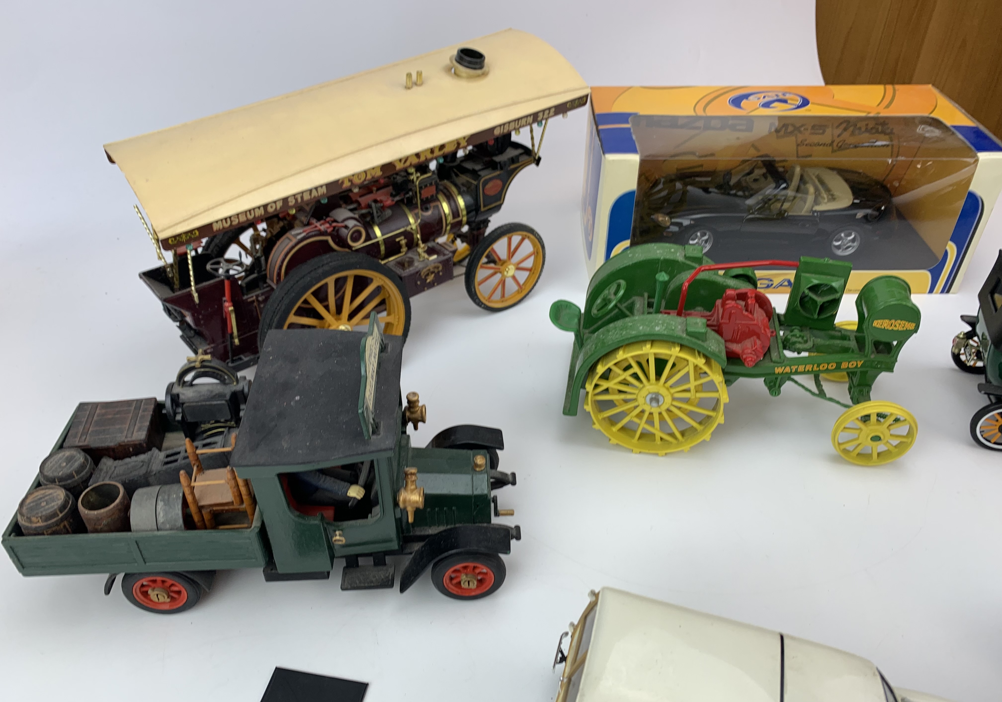 5 loose model cars, boxed Gate Mazda NX5, model Museum of Steam Tom Varley and Waterloo Boy tractor - Image 3 of 17