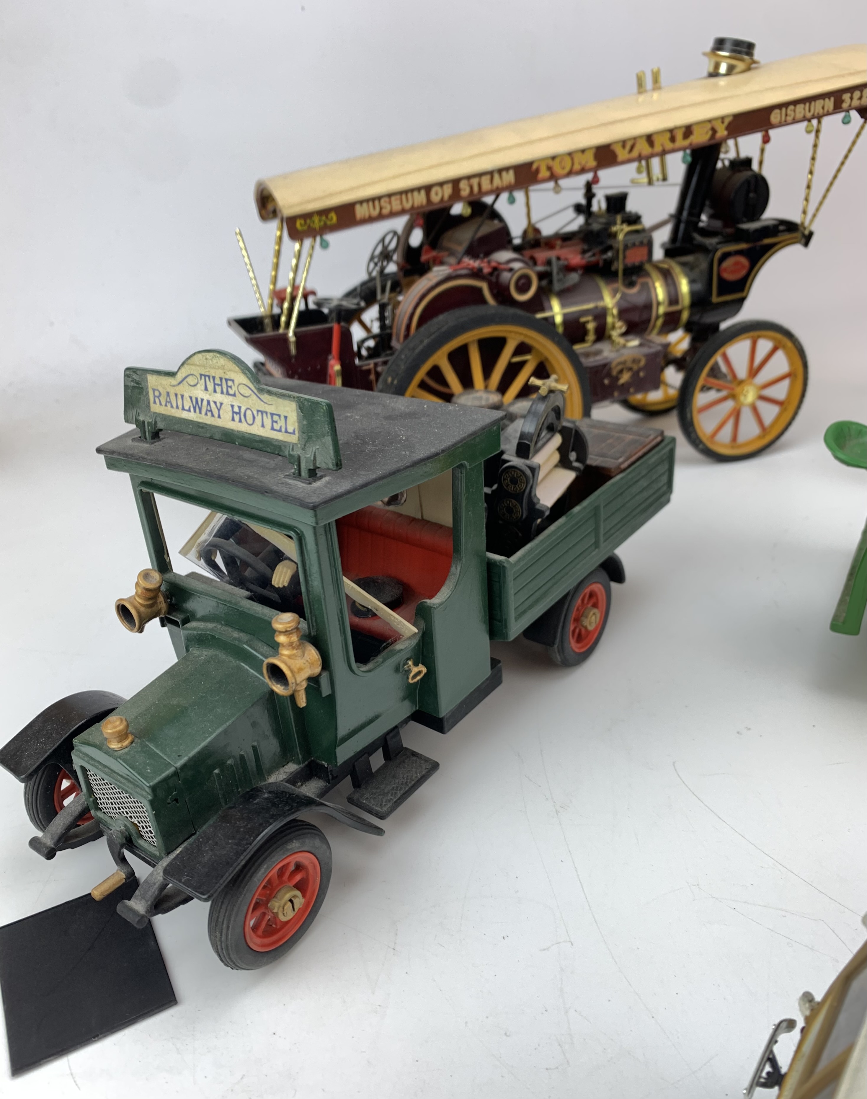 5 loose model cars, boxed Gate Mazda NX5, model Museum of Steam Tom Varley and Waterloo Boy tractor - Image 5 of 17